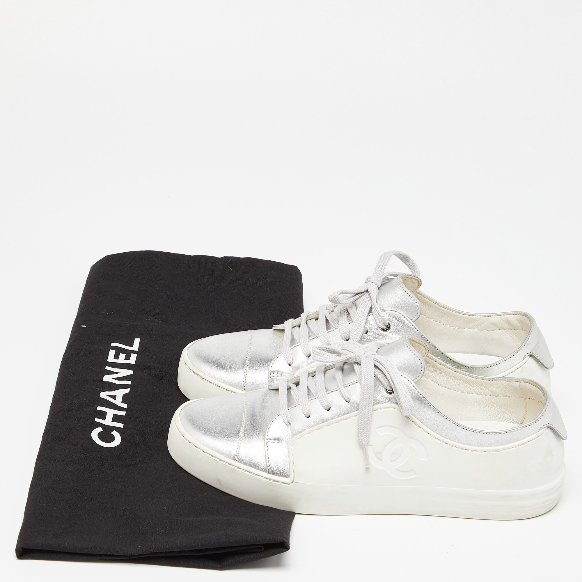 Chanel White/Silver Rubber And Leather CC Low Top Sneakers Size 39