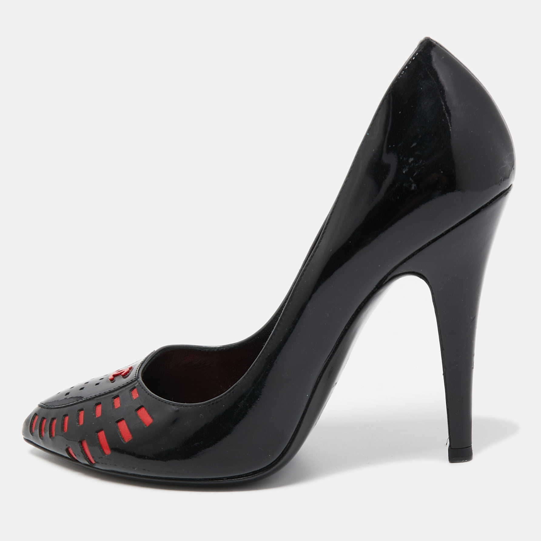 Chanel black/red patent pointed toe pumps size 38