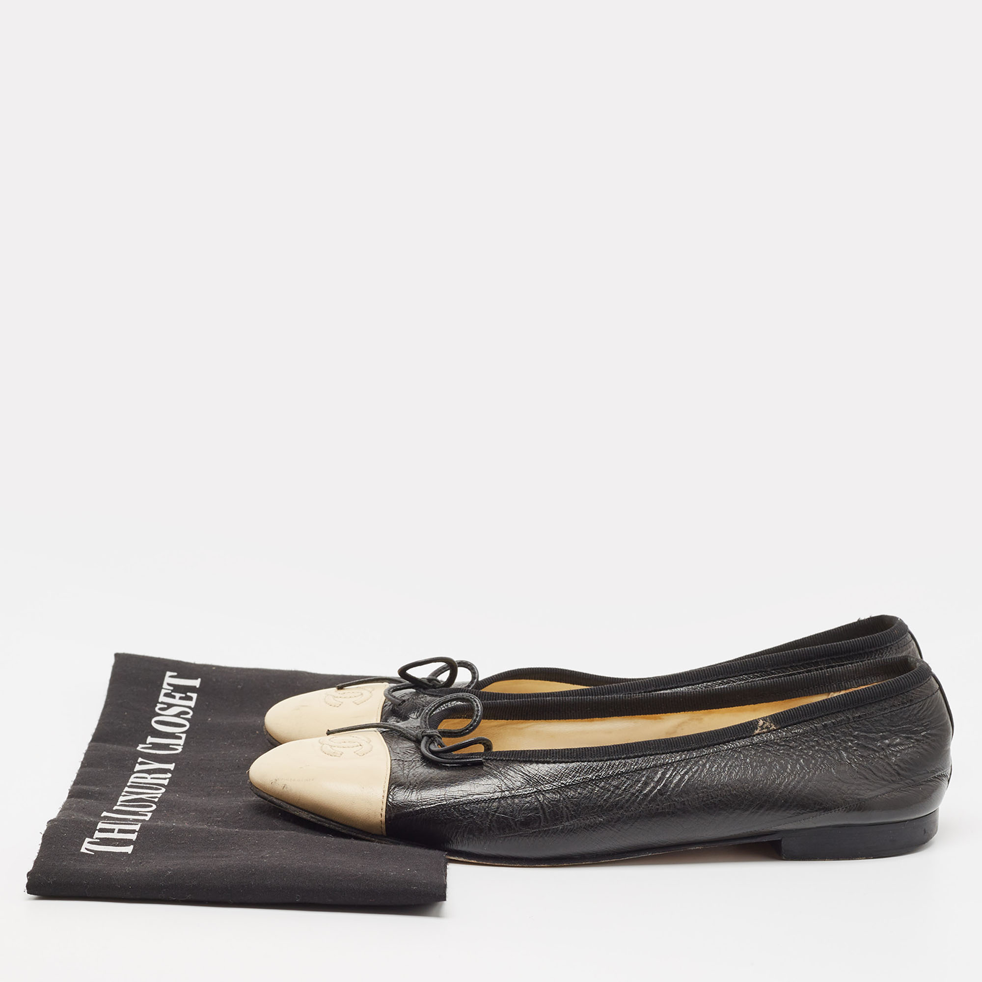 Chanel Black/Beige Eel Leather CC Bow Cap Toe Ballet Flats Size 40.5