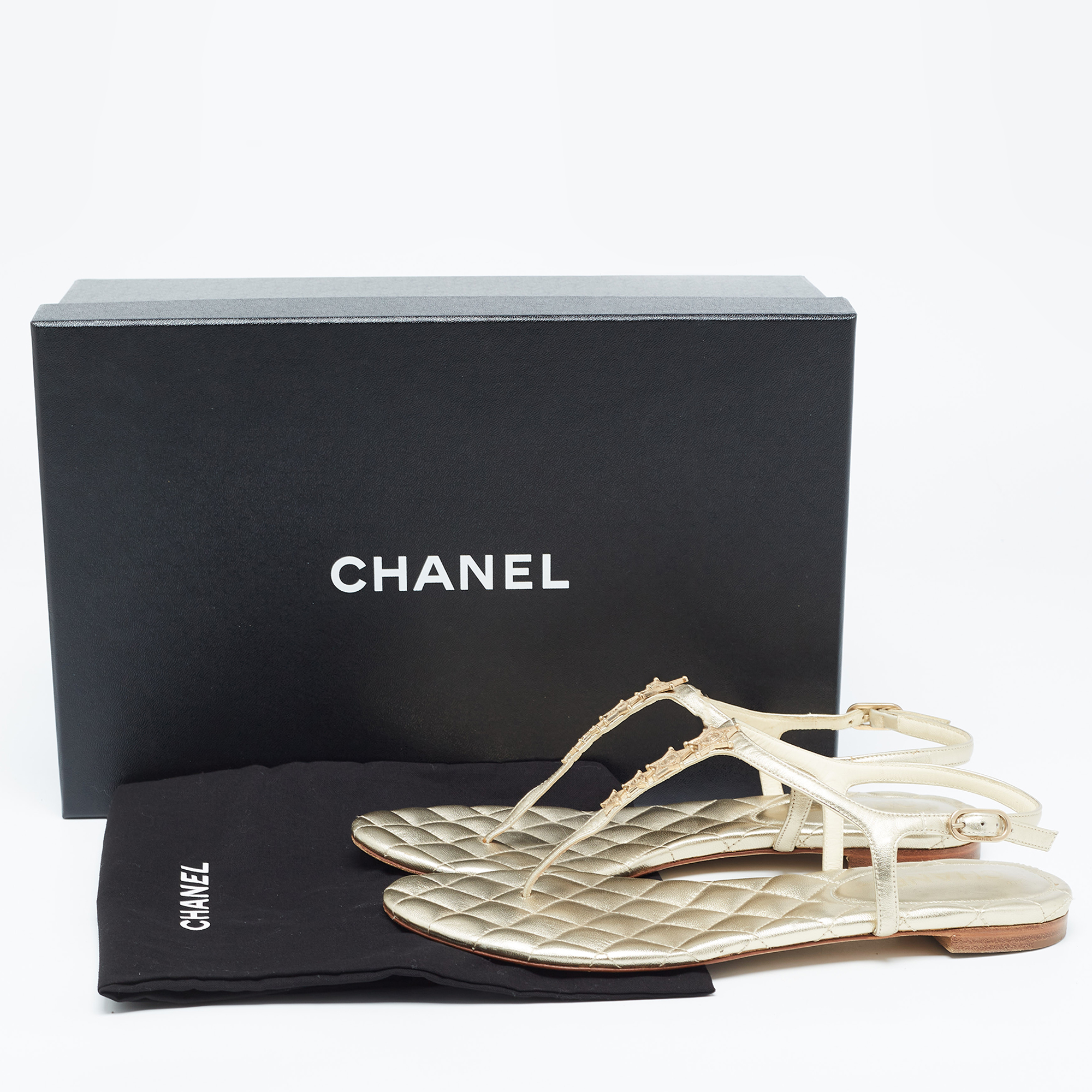 Chanel Gold Leather CC Star Embellished Thong Flat Sandals Size 40