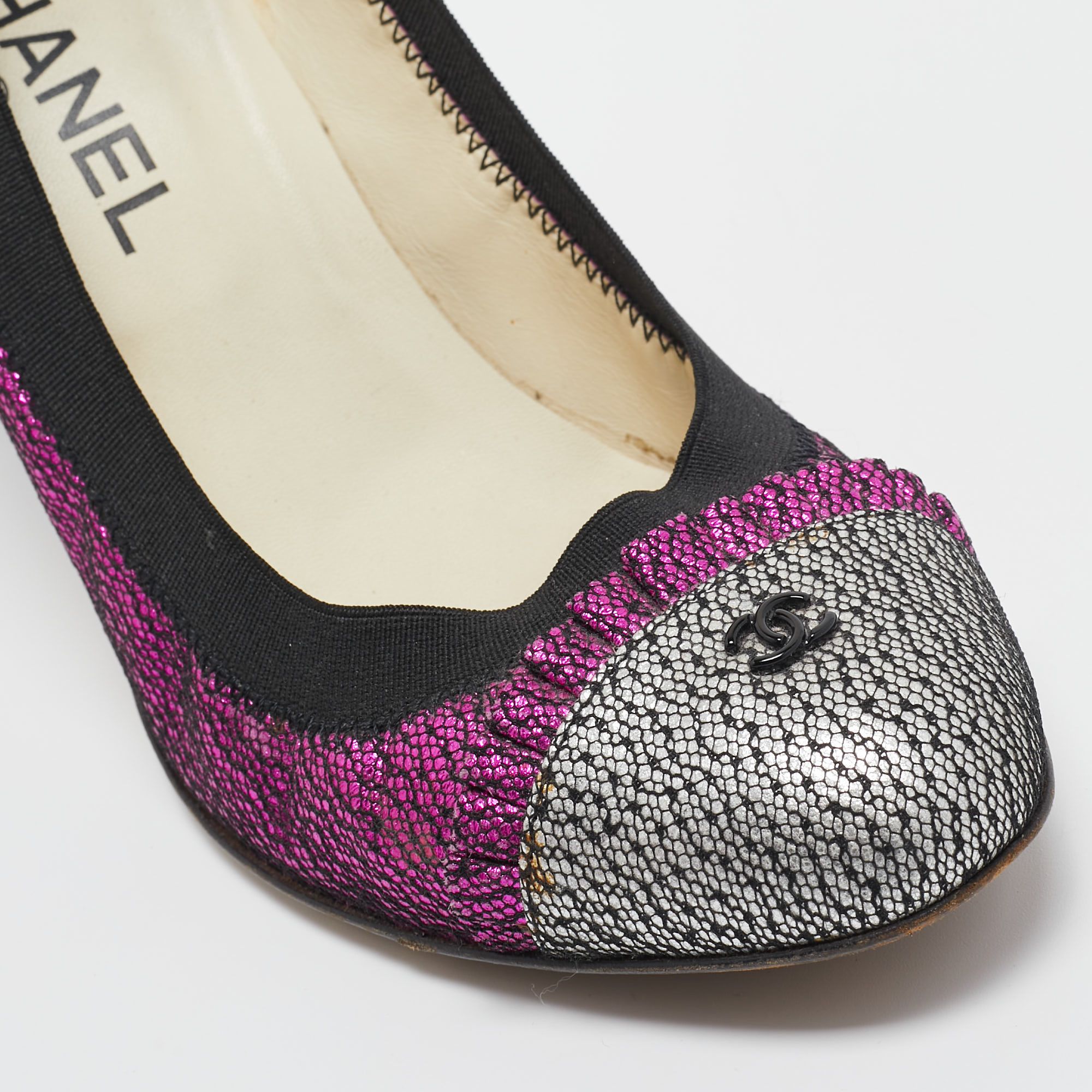 Chanel Silver/Pink Lace Foil Leather CC Cap Toe Pumps Size 40
