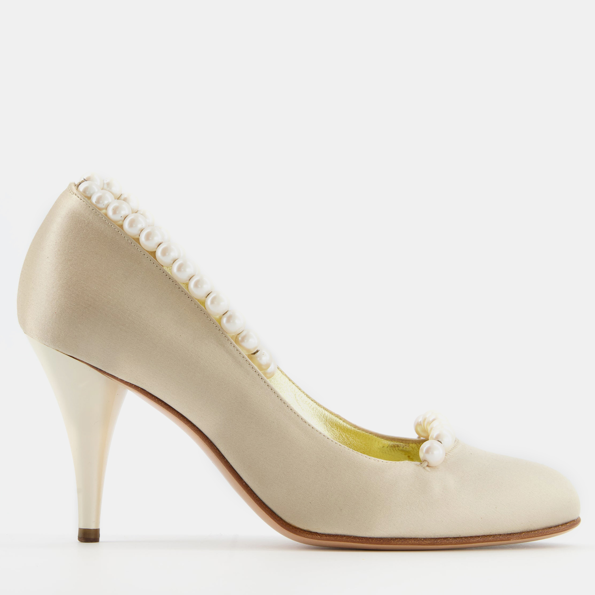 Chanel cream satin heel with pearl detail  size 37