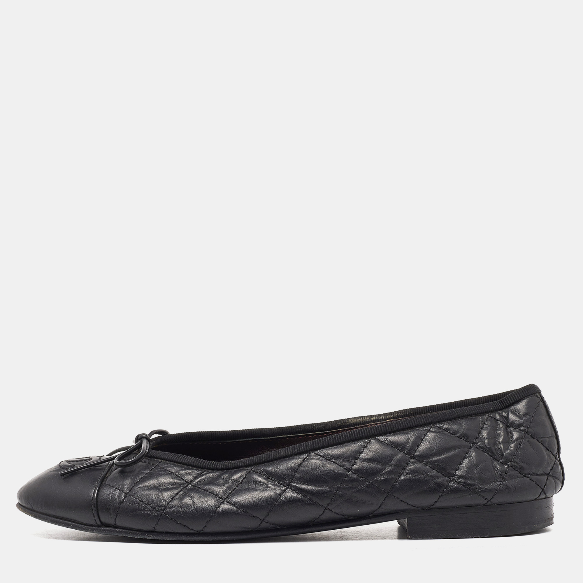 Chanel black quilted leather cc bow cap toe ballet flats size 38