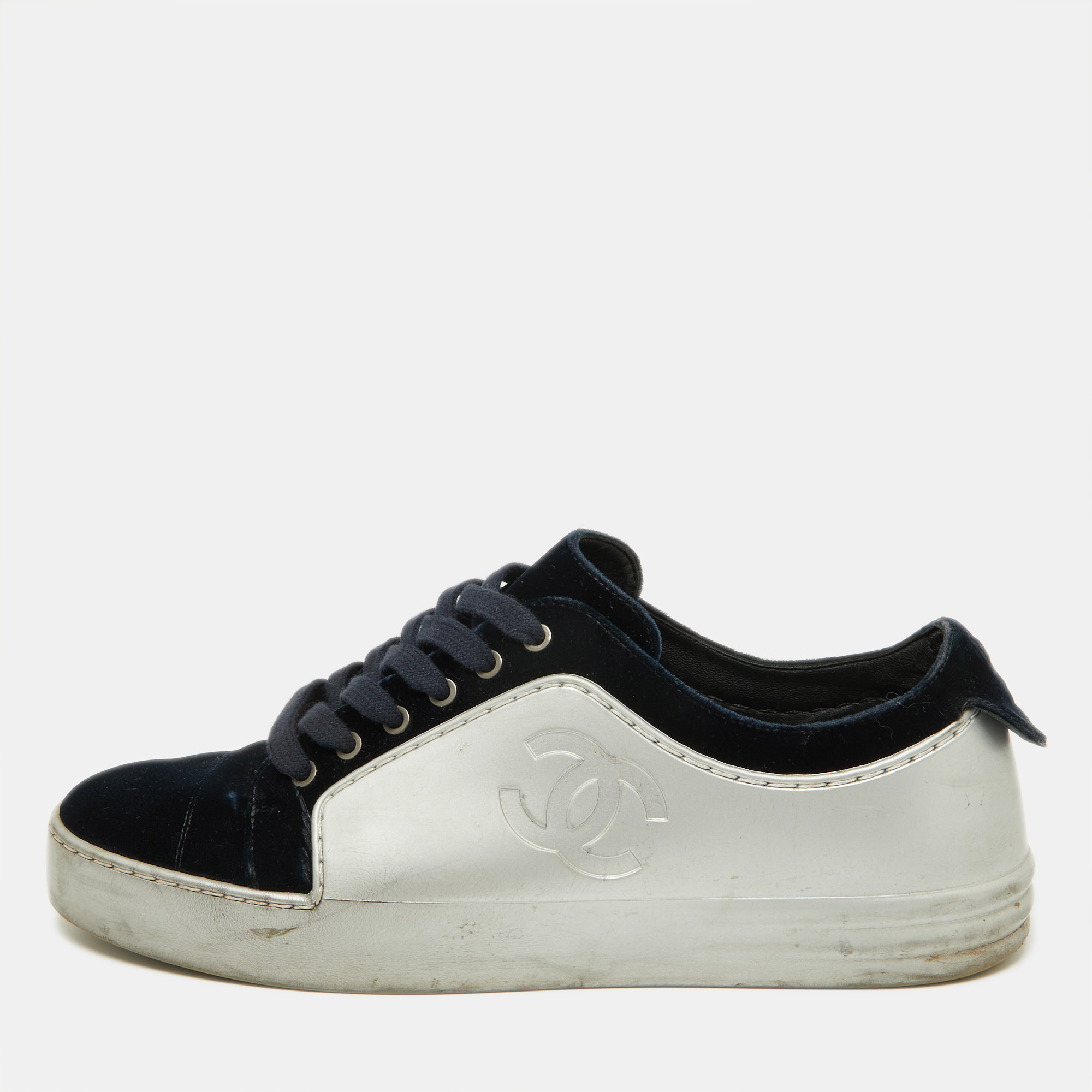 Chanel silver/blue velvet and rubber cc low top sneakers size 38