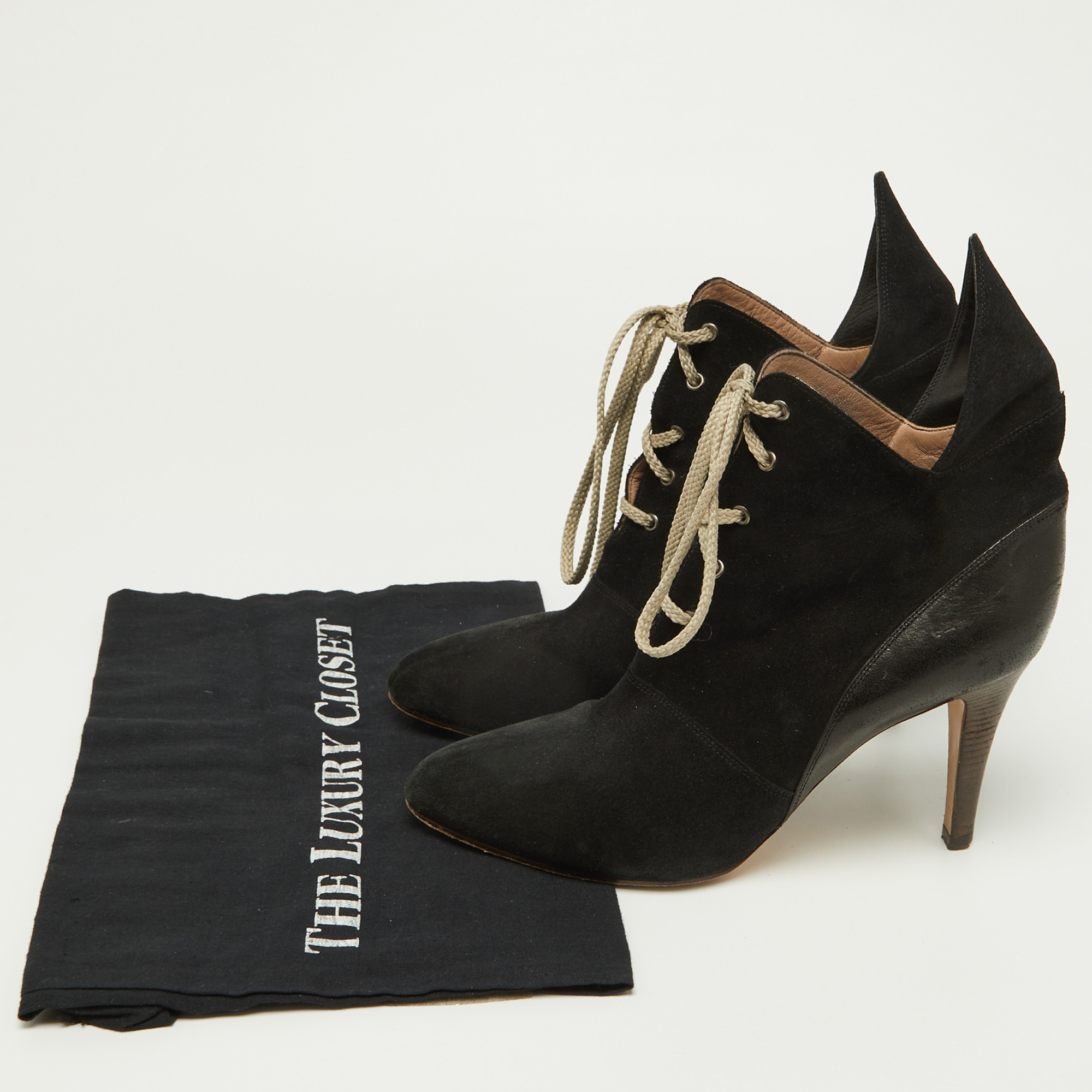 Chloe Black Suede And Leather Pointed Toe Ankle Booties Size 38.5