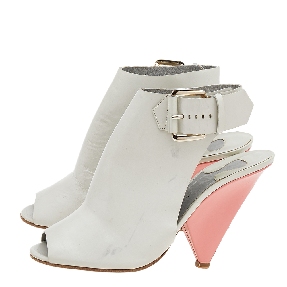 Chloe Off White Leather Pee Toe Ankle Strap Sandals Size 39.5