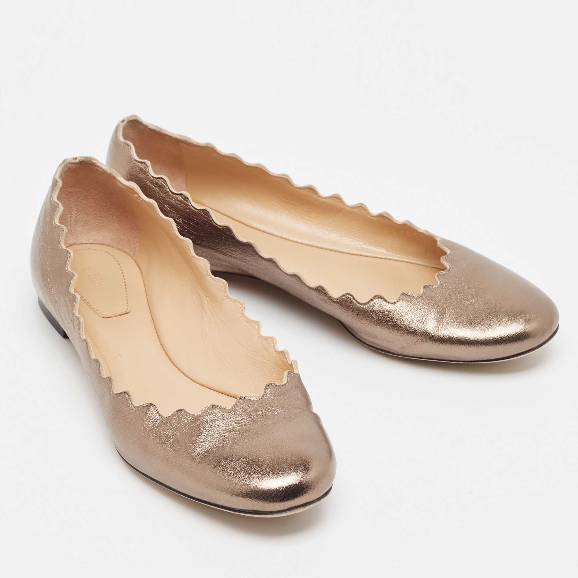Chloé Metallic Scalloped Leather Lauren Ballet Flats Size 35.5