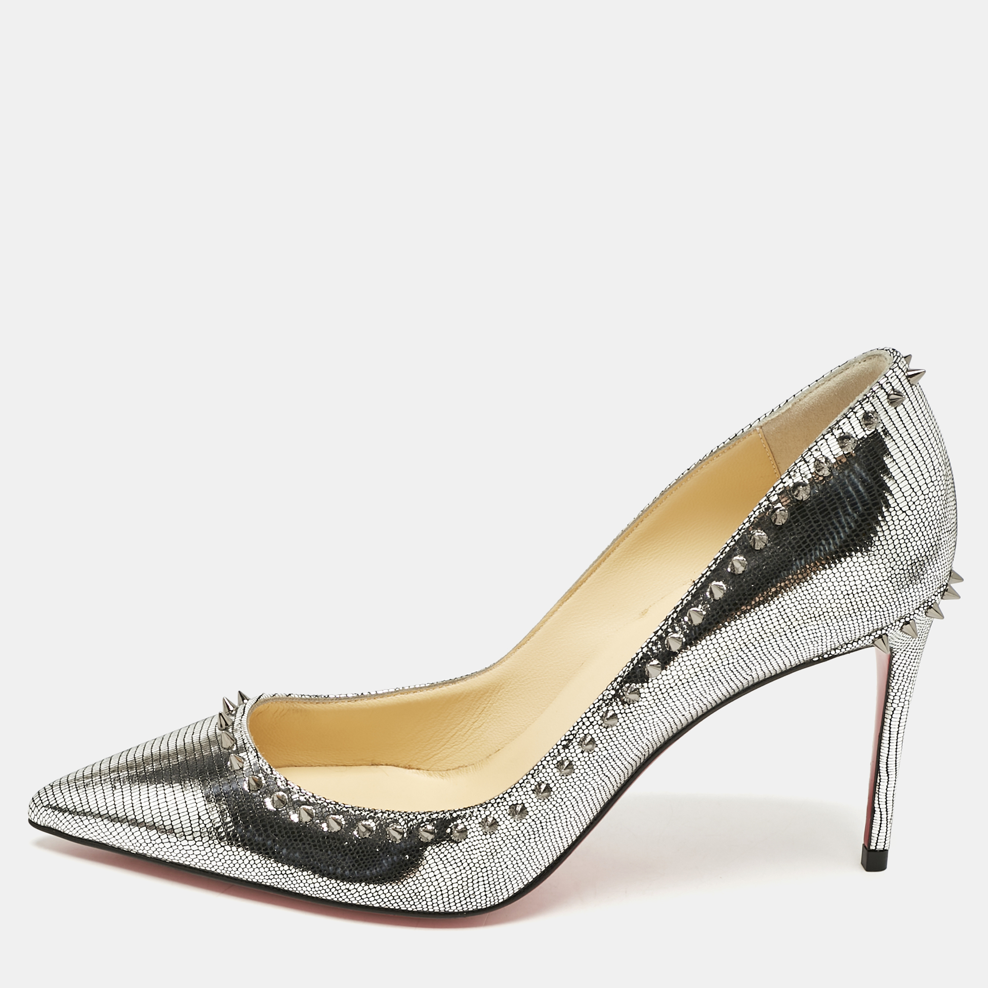 Christian Louboutin Silver Laminated Leather Anjalina Spike Pointed Toe Pumps Size
Christian Louboutin Silver Laminated Leather Anjalina Spike Pointed Toe Pumps Size