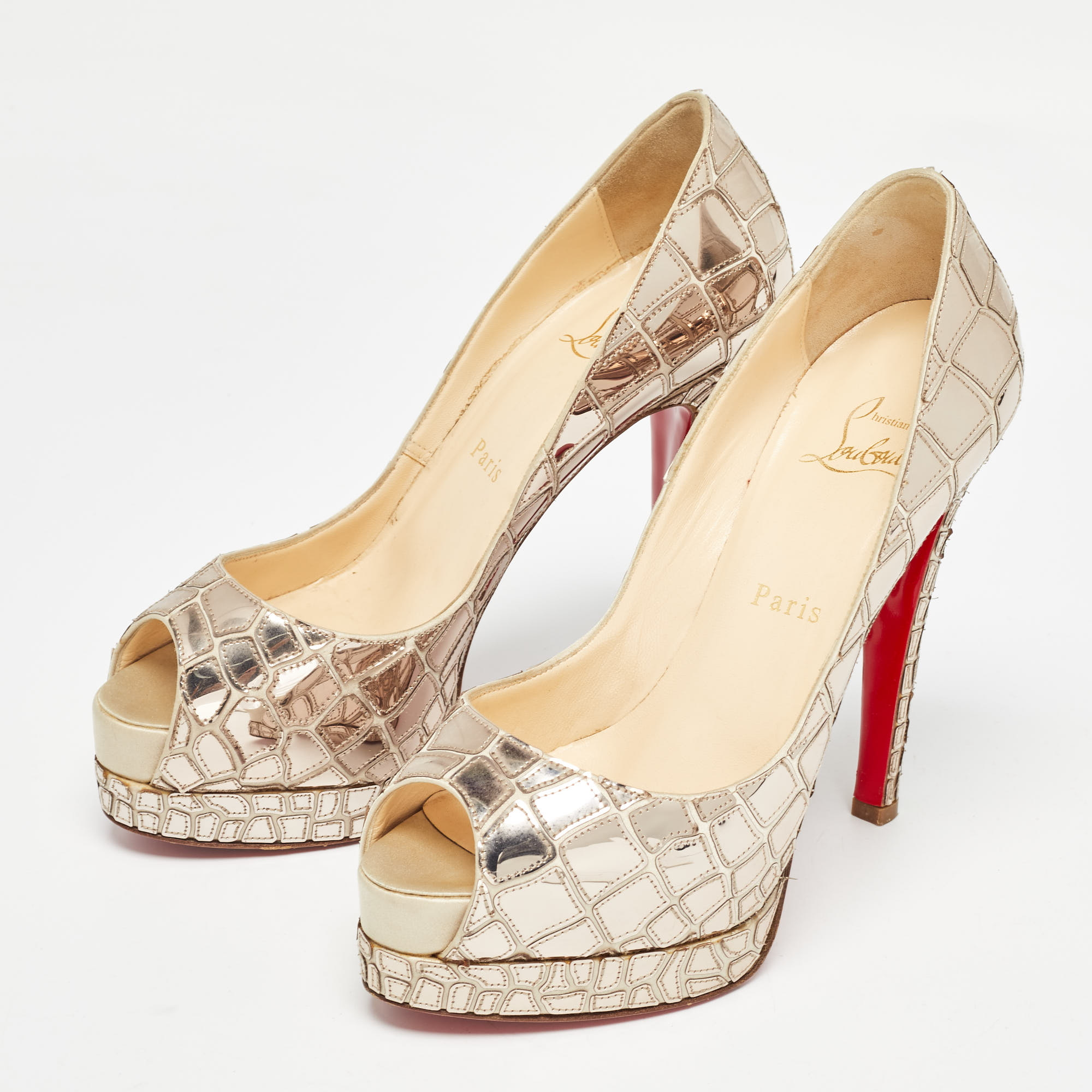 Christian Louboutin Gold Patent Leather Mirrored Very Galaxy Art Deco  Pumps Size 37