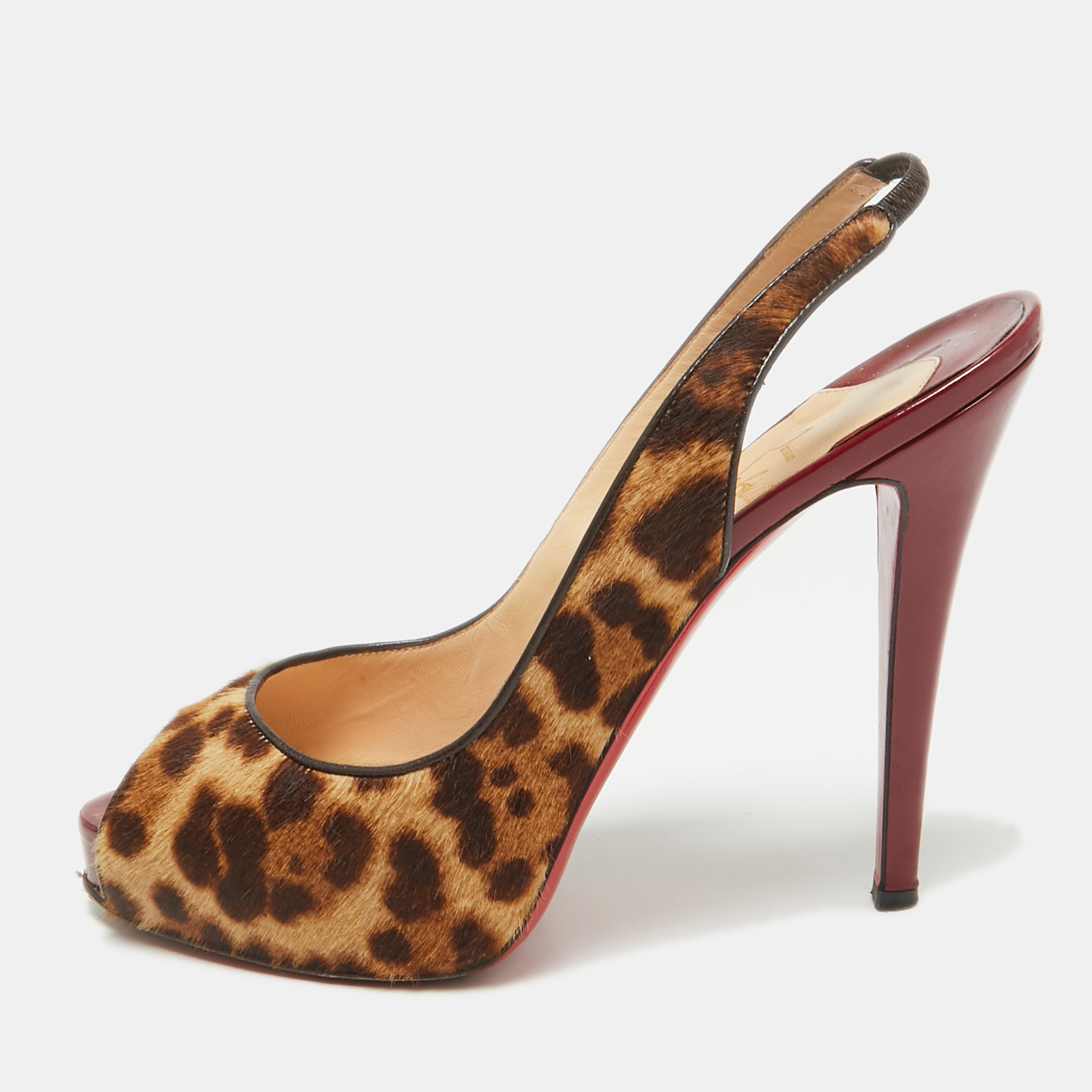 Christian Louboutin Brown Calf Hair and Patent Leather Private Number Pumps Size
Christian Louboutin Brown Calf Hair and Patent Leather Private Number Pumps Size