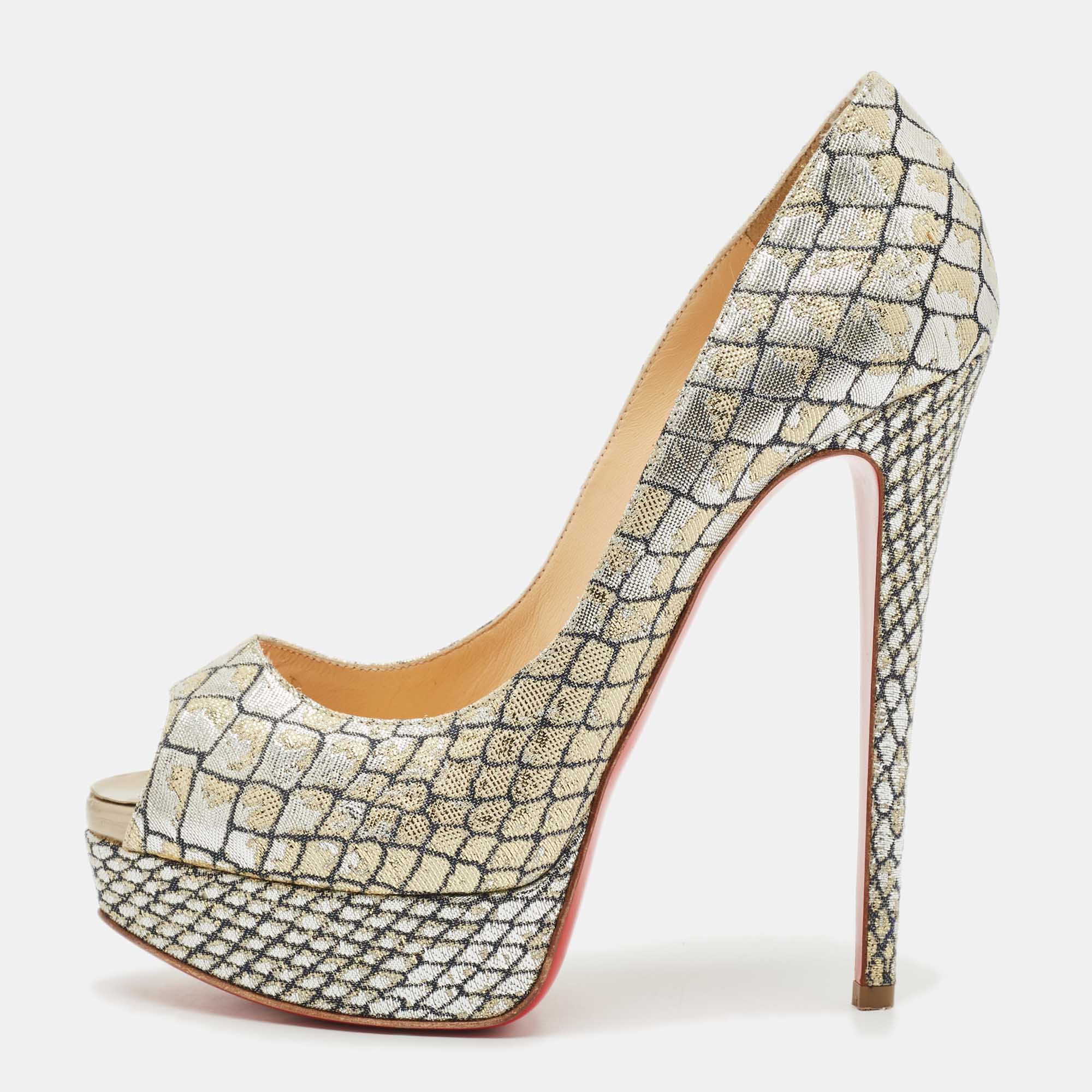Christian Louboutin Silver/Gold Lurex Fabric Lady Peep Pumps Size
Christian Louboutin Silver/Gold Lurex Fabric Lady Peep Pumps Size