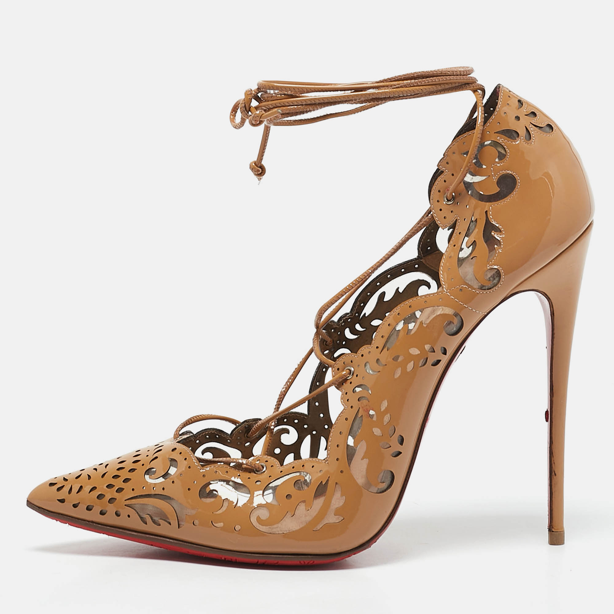 Christian Louboutin Beige Patent Leather Laser Cut Out Impera Lace Up Pumps Size
Christian Louboutin Beige Patent Leather Laser Cut Out Impera Lace Up Pumps Size