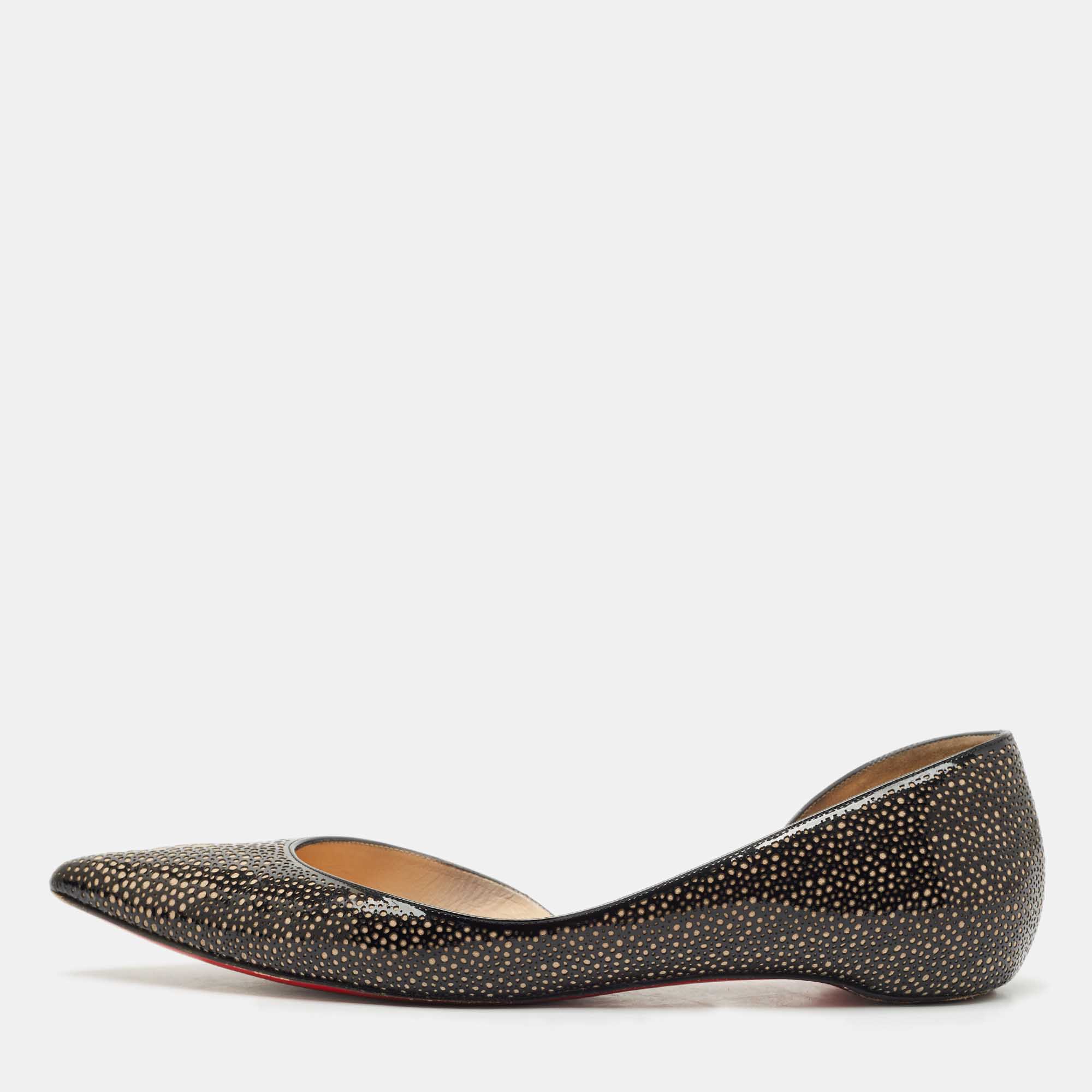 Christian Louboutin Black/Beige Lasercut Patent Leather and Suede D'Orsay Ballet Flats Size
Christian Louboutin Black/Beige Lasercut Patent Leather and Suede D'Orsay Ballet Flats Size
