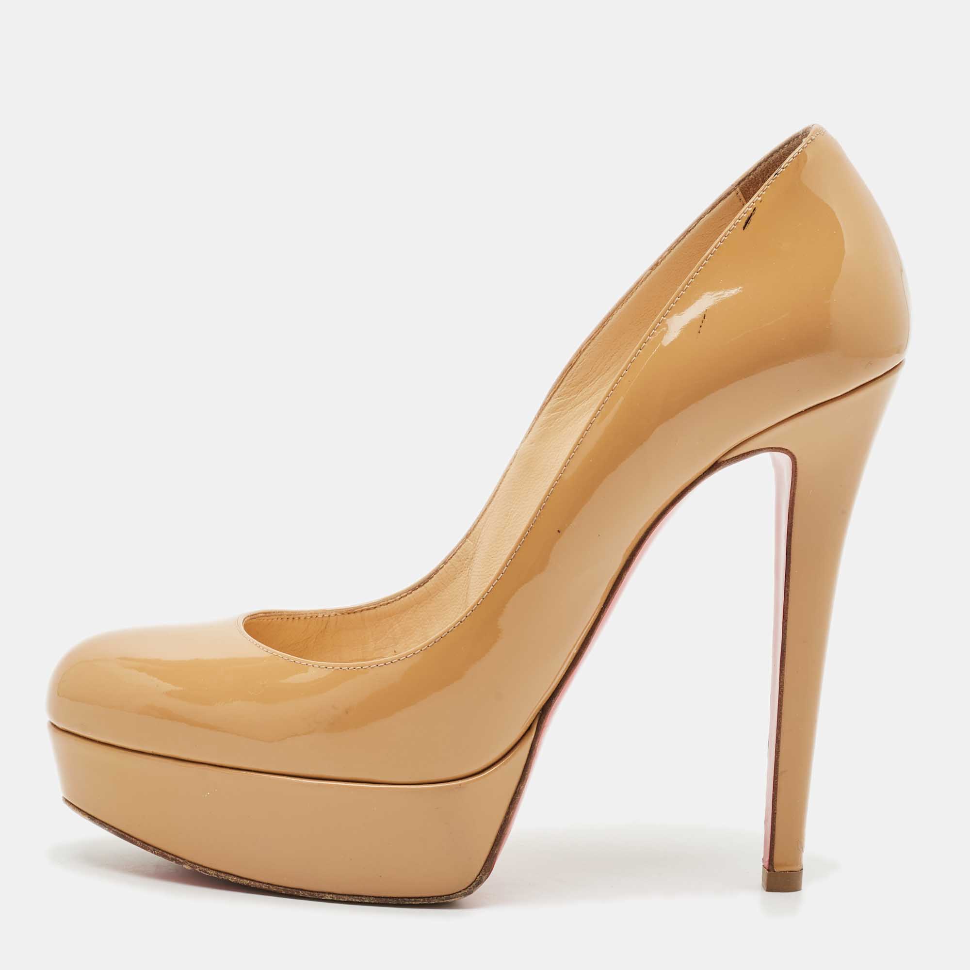 Christian Louboutin Beige Patent Leather Bianca Platform Pumps Size
Christian Louboutin Beige Patent Leather Bianca Platform Pumps Size