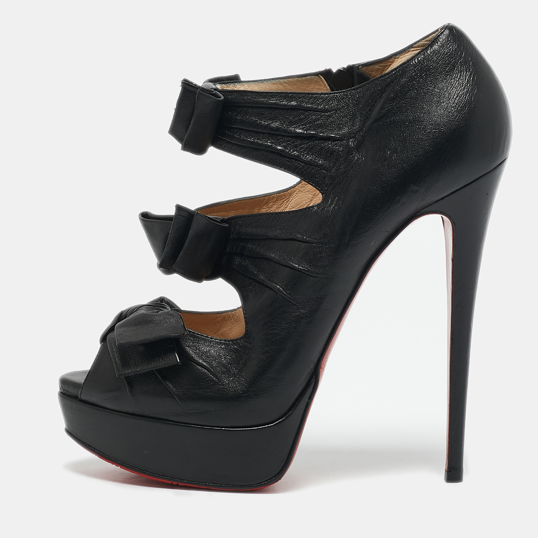Christian Louboutin Black Leather Madame Butterfly Platform Pumps Size
Christian Louboutin Black Leather Madame Butterfly Platform Pumps Size