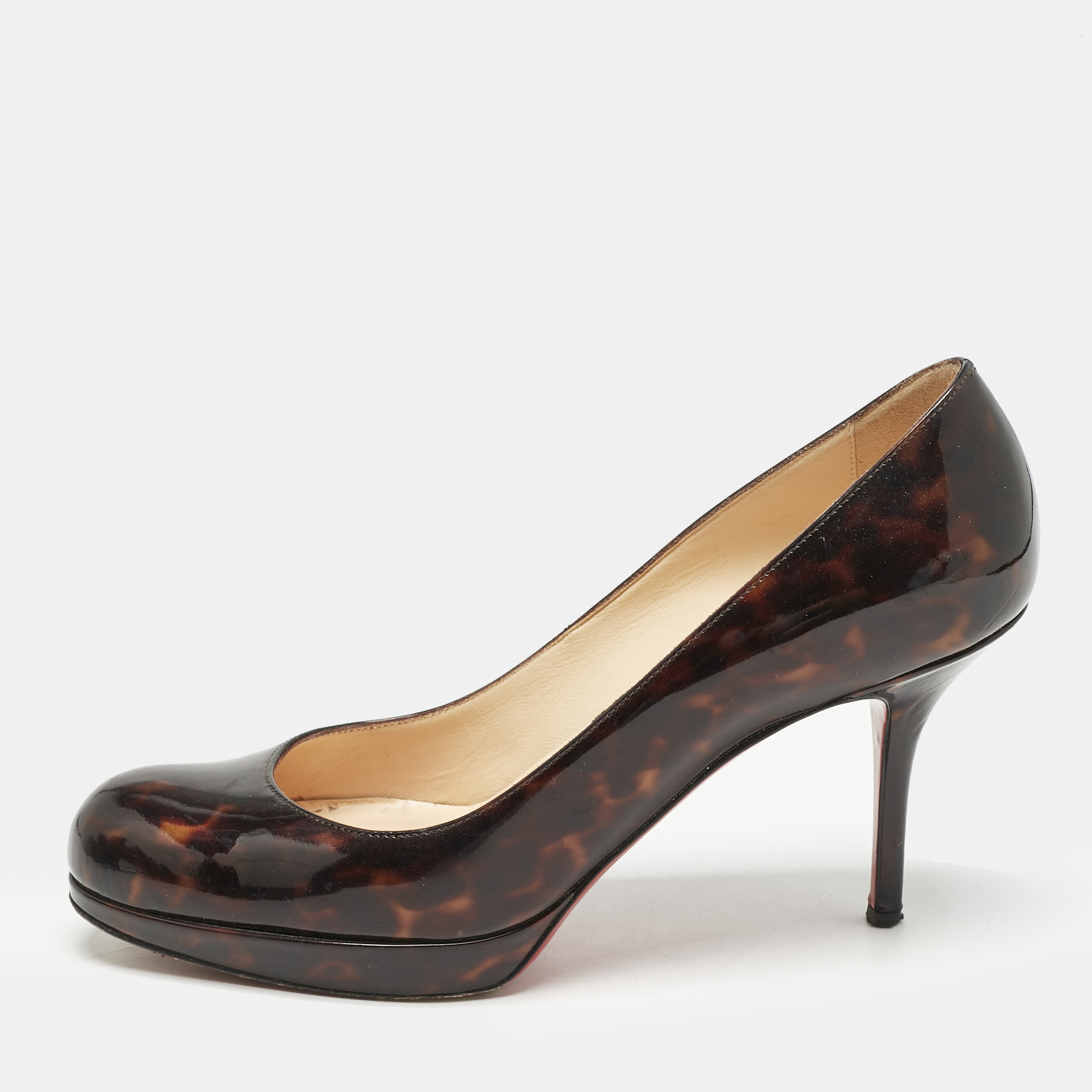 Christian Louboutin Brown Tortoise Shell Patent Leather Simple Round Toe Pumps Size
Christian Louboutin Brown Tortoise Shell Patent Leather Simple Round Toe Pumps Size