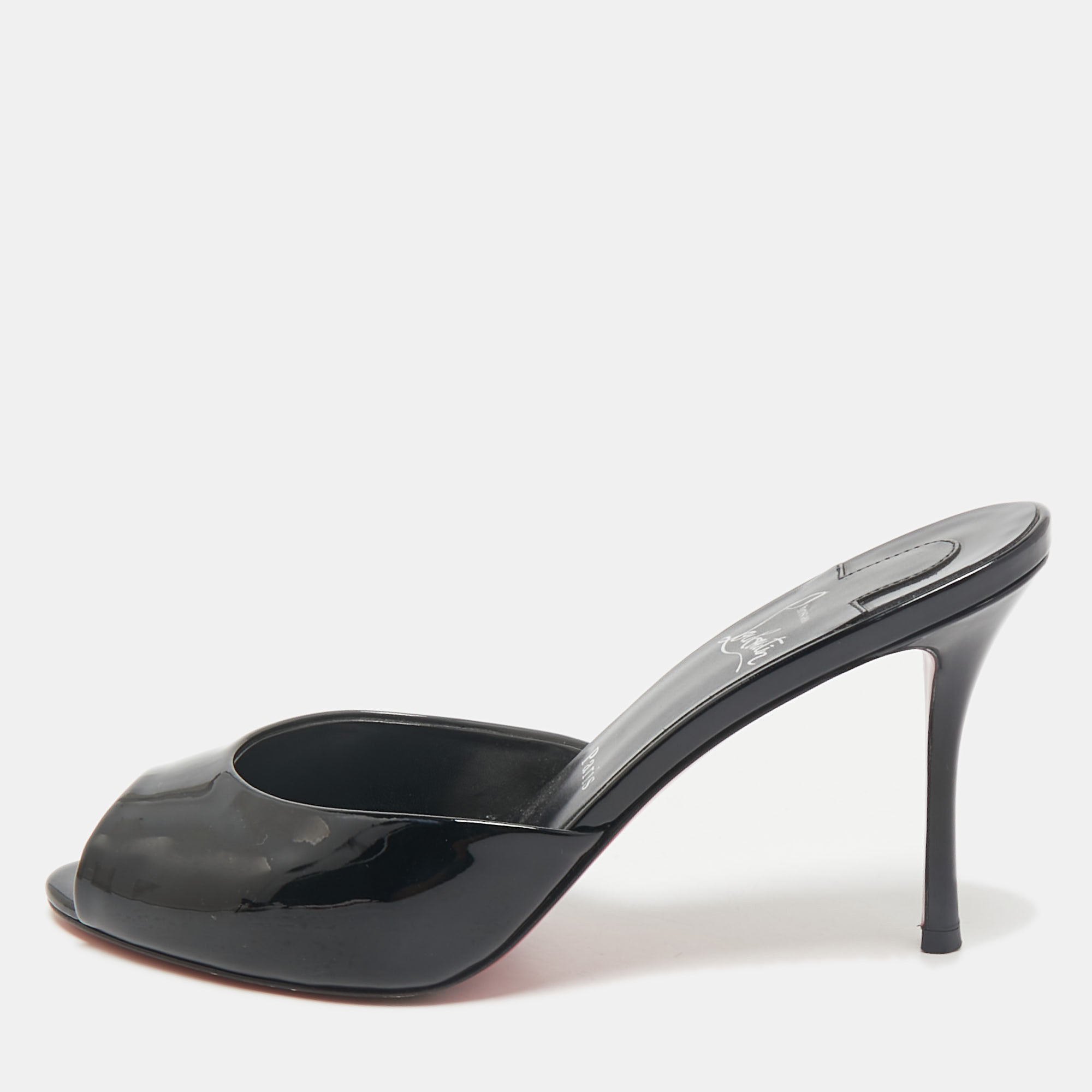 Christian Louboutin Black Patent Leather Me Dolly Slide Sandals Size
Christian Louboutin Black Patent Leather Me Dolly Slide Sandals Size