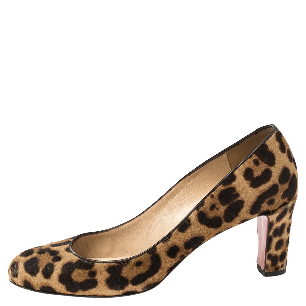 Christian Louboutin Brown Animal Print Calf Hair Round Toe Pumps Size, Beige
Christian Louboutin Brown Animal Print Calf Hair Round Toe Pumps Size, Beige