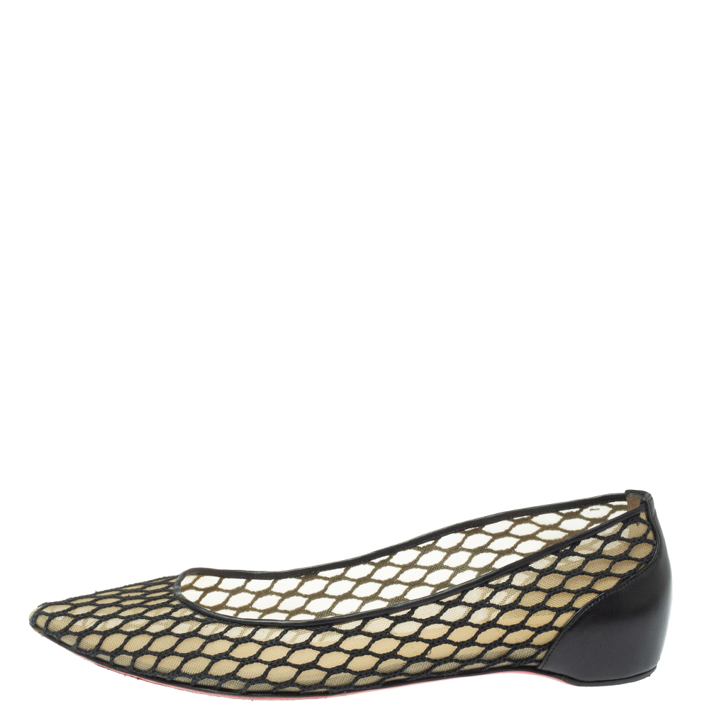Christian Louboutin Black Mesh And Leather Pigaresille Pointed-Toe Flats Size
Christian Louboutin Black Mesh And Leather Pigaresille Pointed-Toe Flats Size