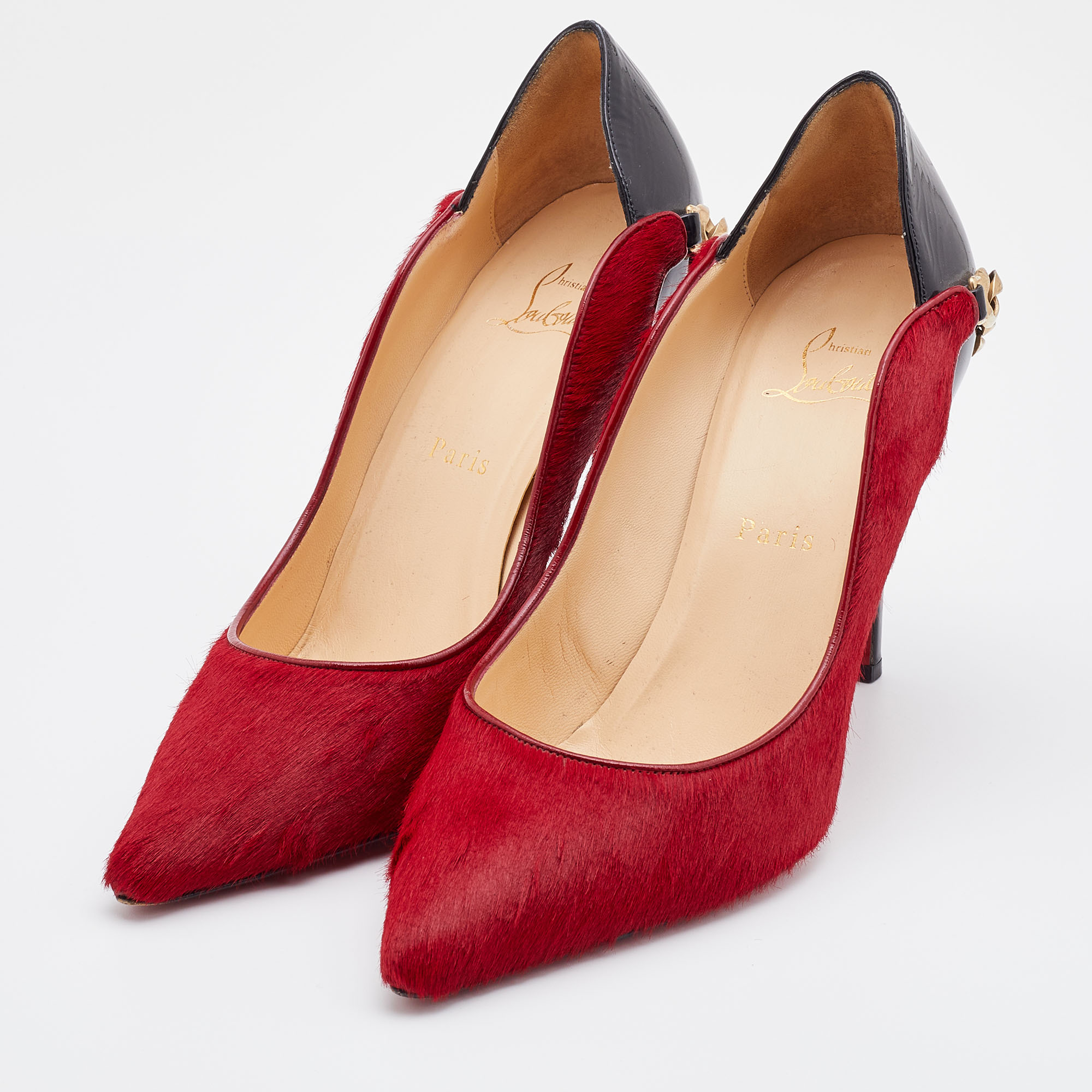 Christian Louboutin Red/Black Calf Hair and Patent Leather Dorepi Pumps Size
Christian Louboutin Red/Black Calf Hair and Patent Leather Dorepi Pumps Size
