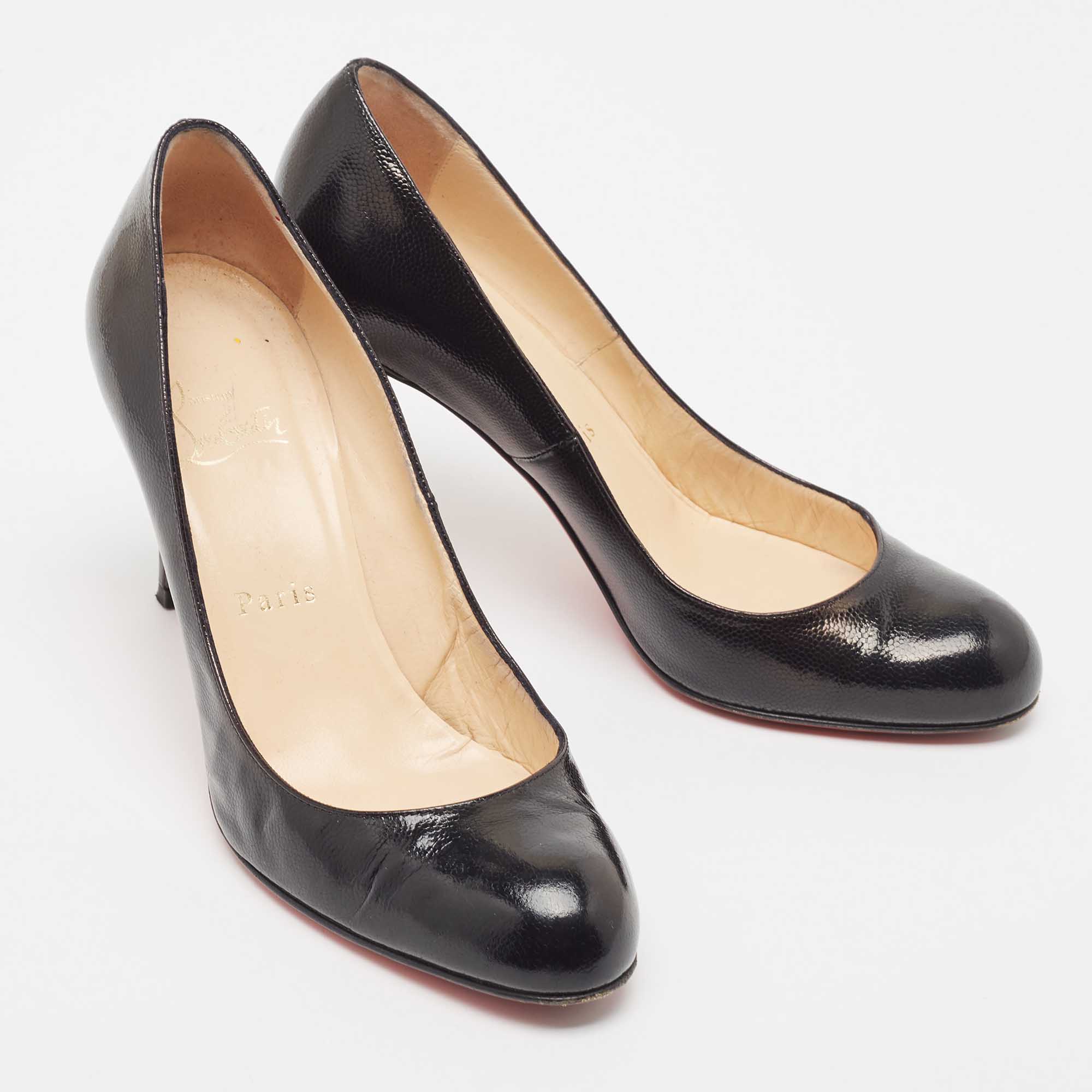 Christian Louboutin Black Grained Leather Simple Pumps Size 37