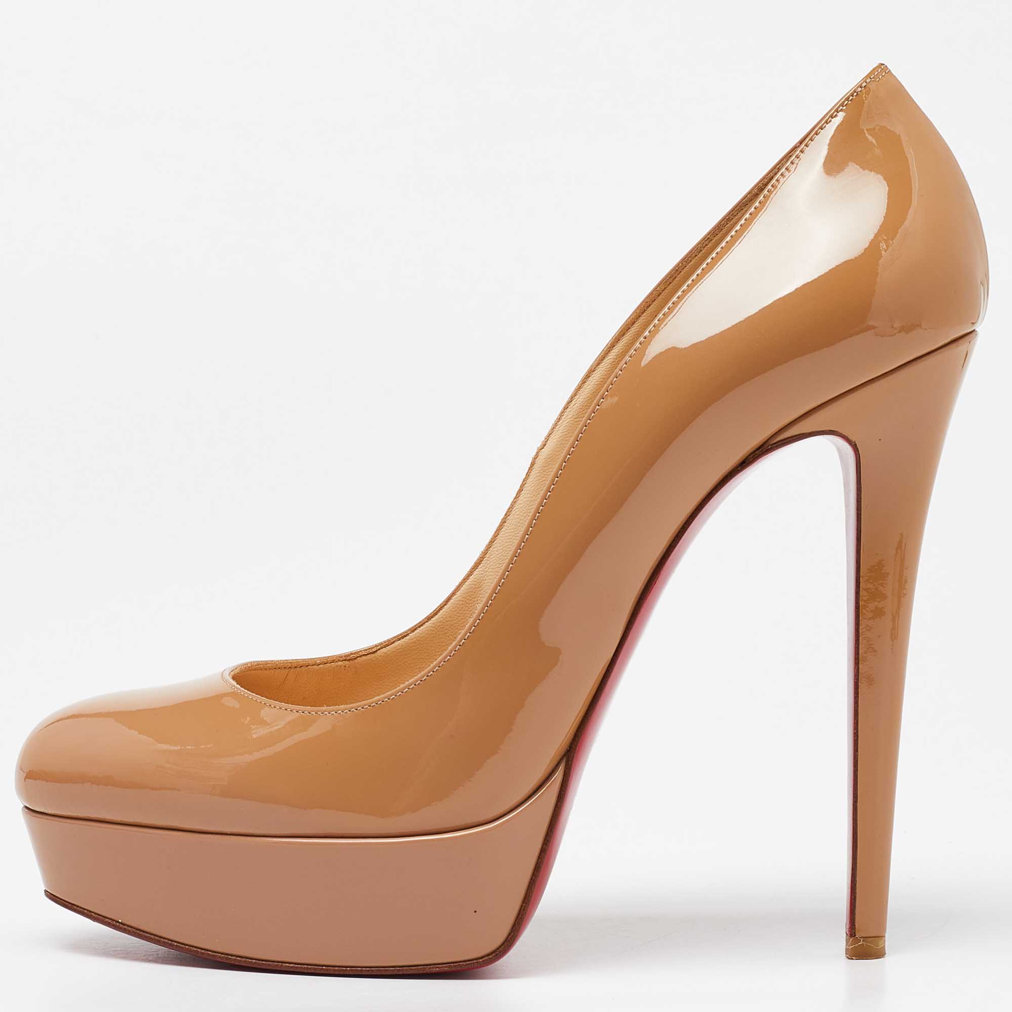 Christian louboutin beige patent leather bianca pumps size 40
