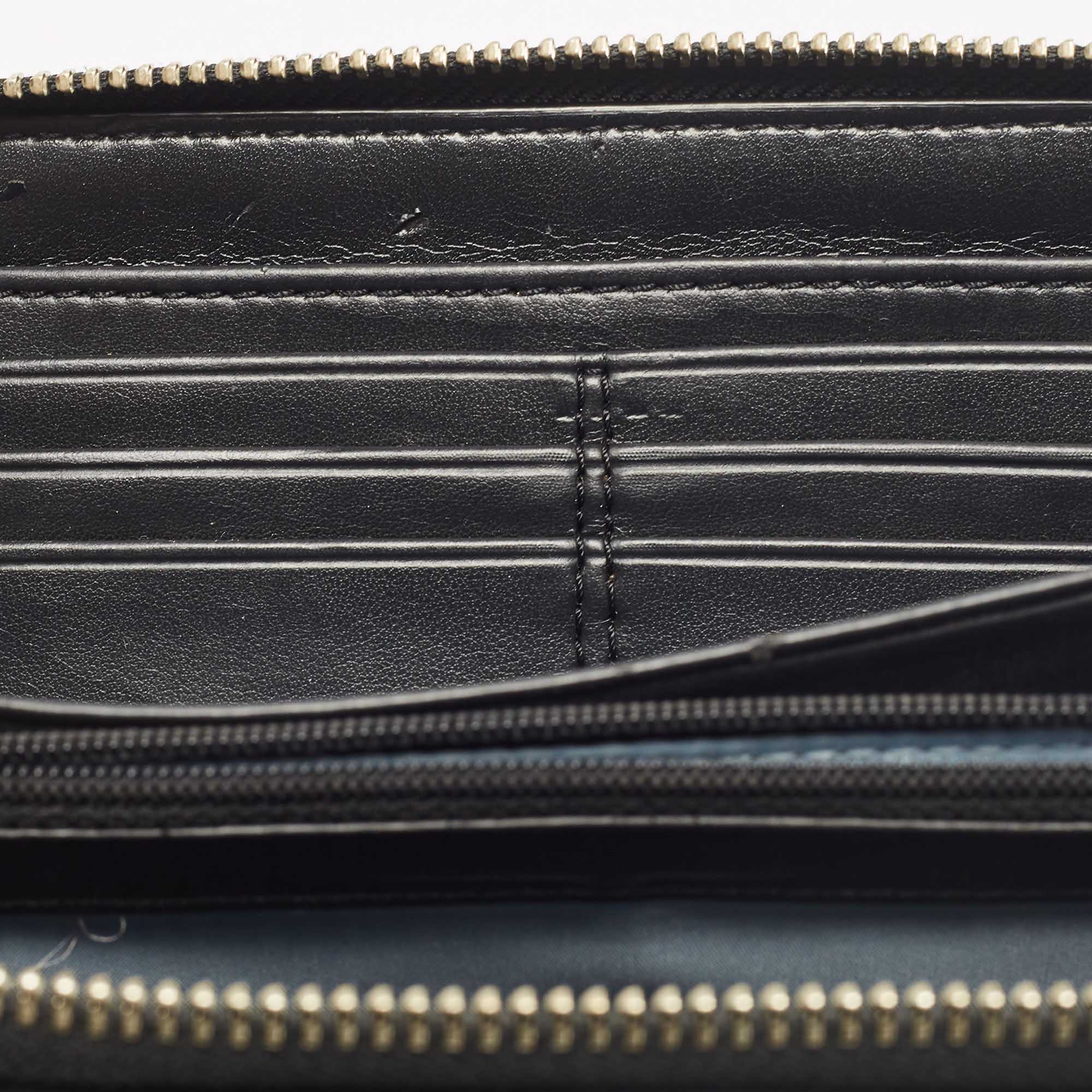 Coach Black Leather Buckle Zip Continental Wallet