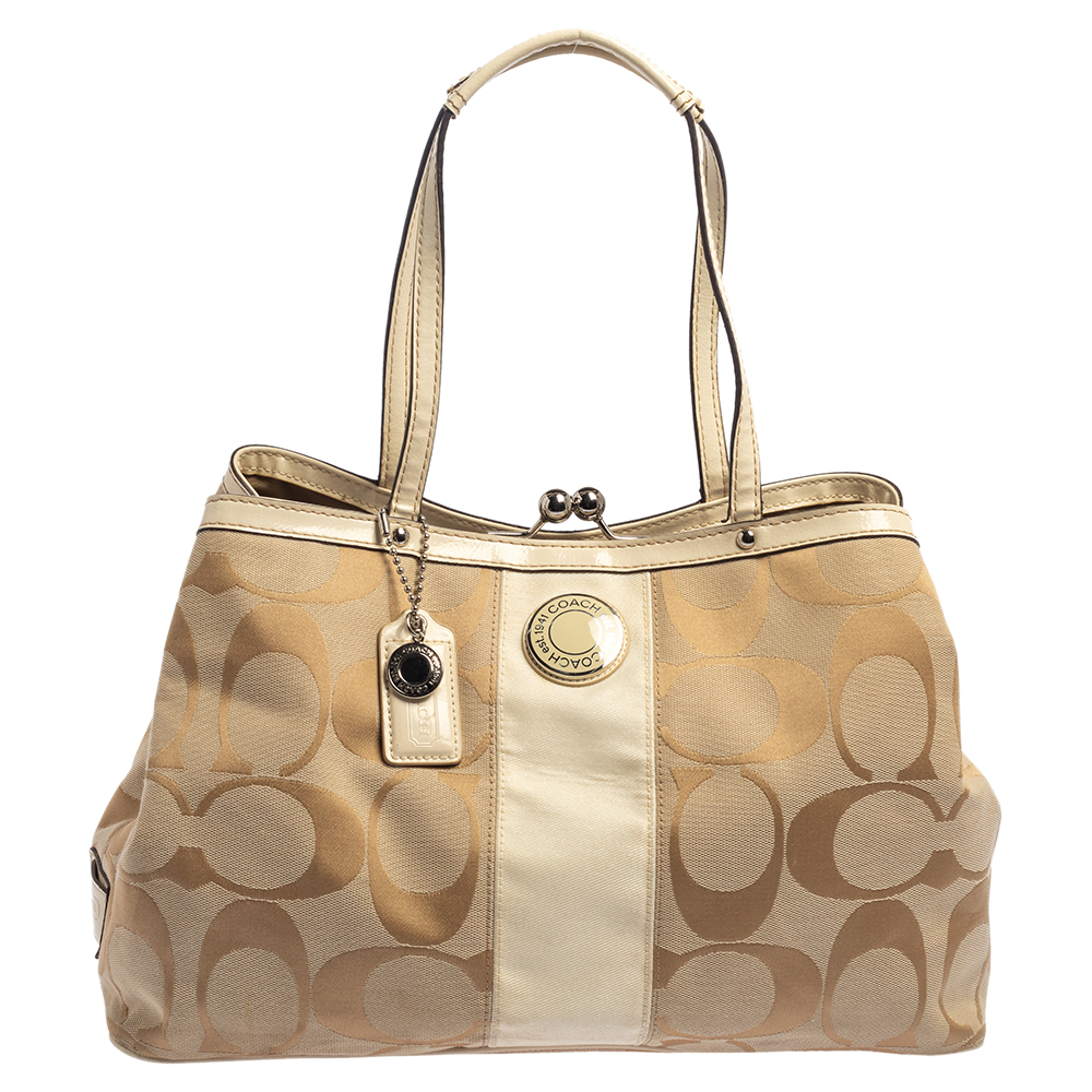 Coach Beige Signature Canvas And Patent Leather Kisslock Framed Carryall Tote