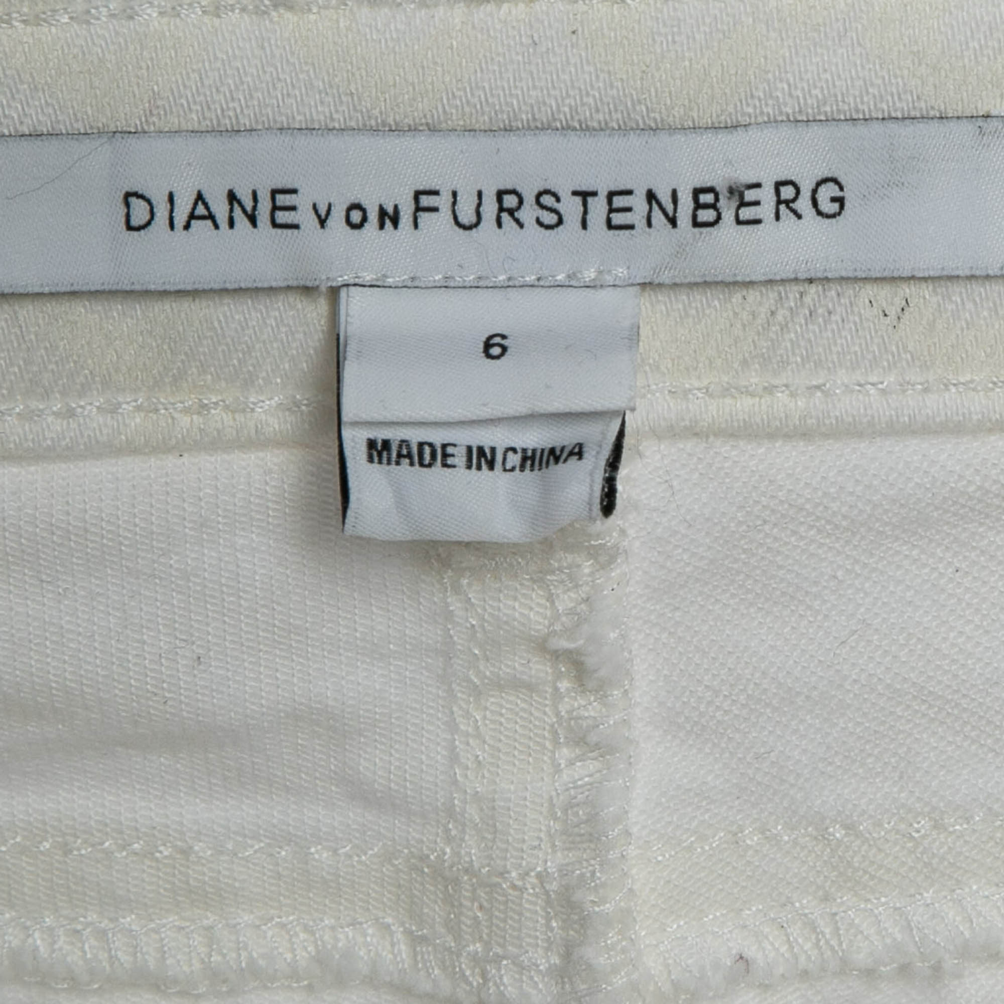 Diane Von Furstenberg White Logo Print Denim Jeans M Waist 30