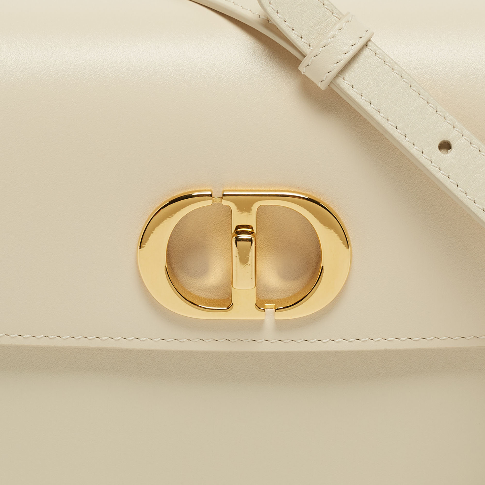 Dior Dusty Ivory Leather 30 Montaigne Avenue Shoulder Bag