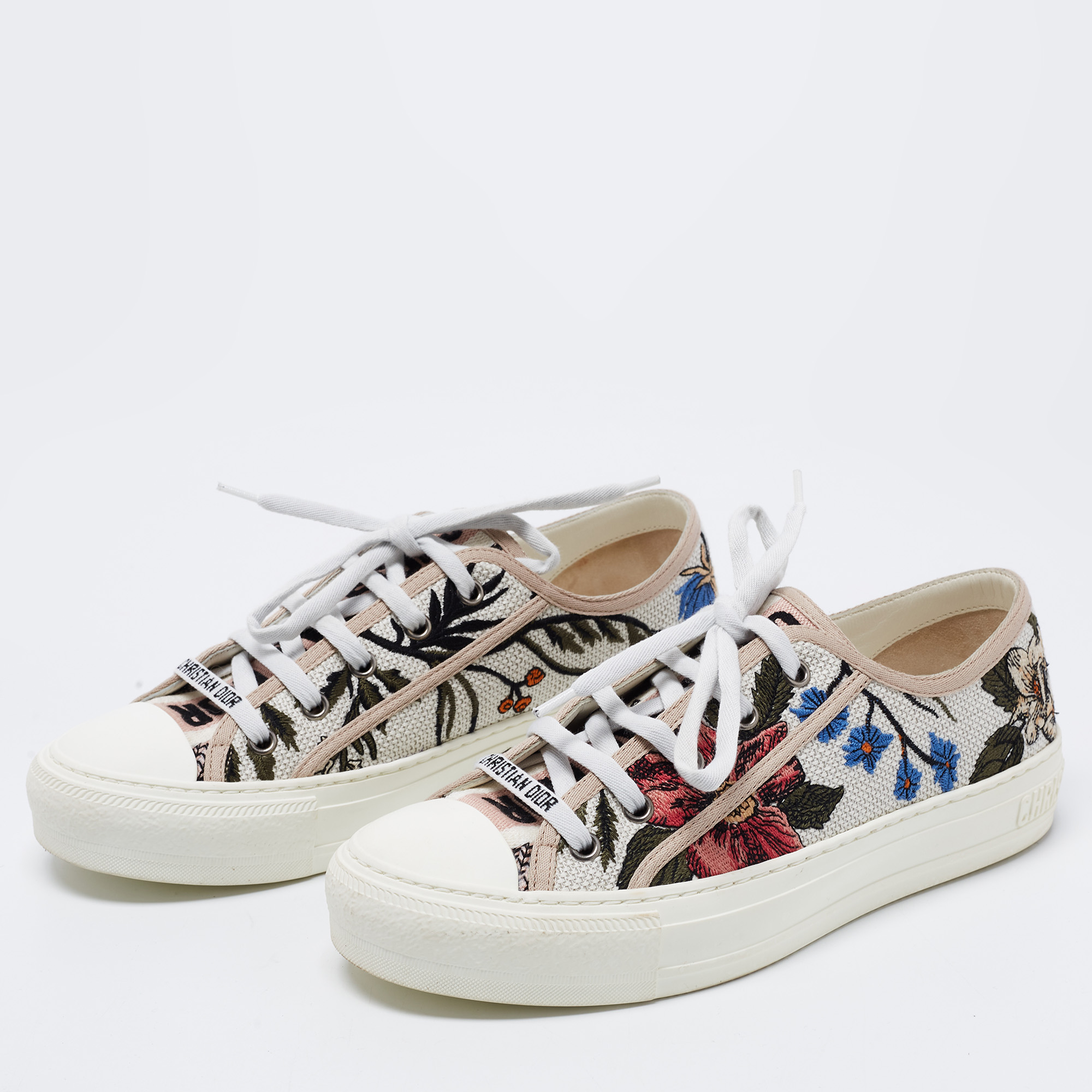 Dior Multicolor Floral Embroidered Canvas Walk N Dior Low Top Sneakers Size
Dior Multicolor Floral Embroidered Canvas Walk N Dior Low Top Sneakers Size