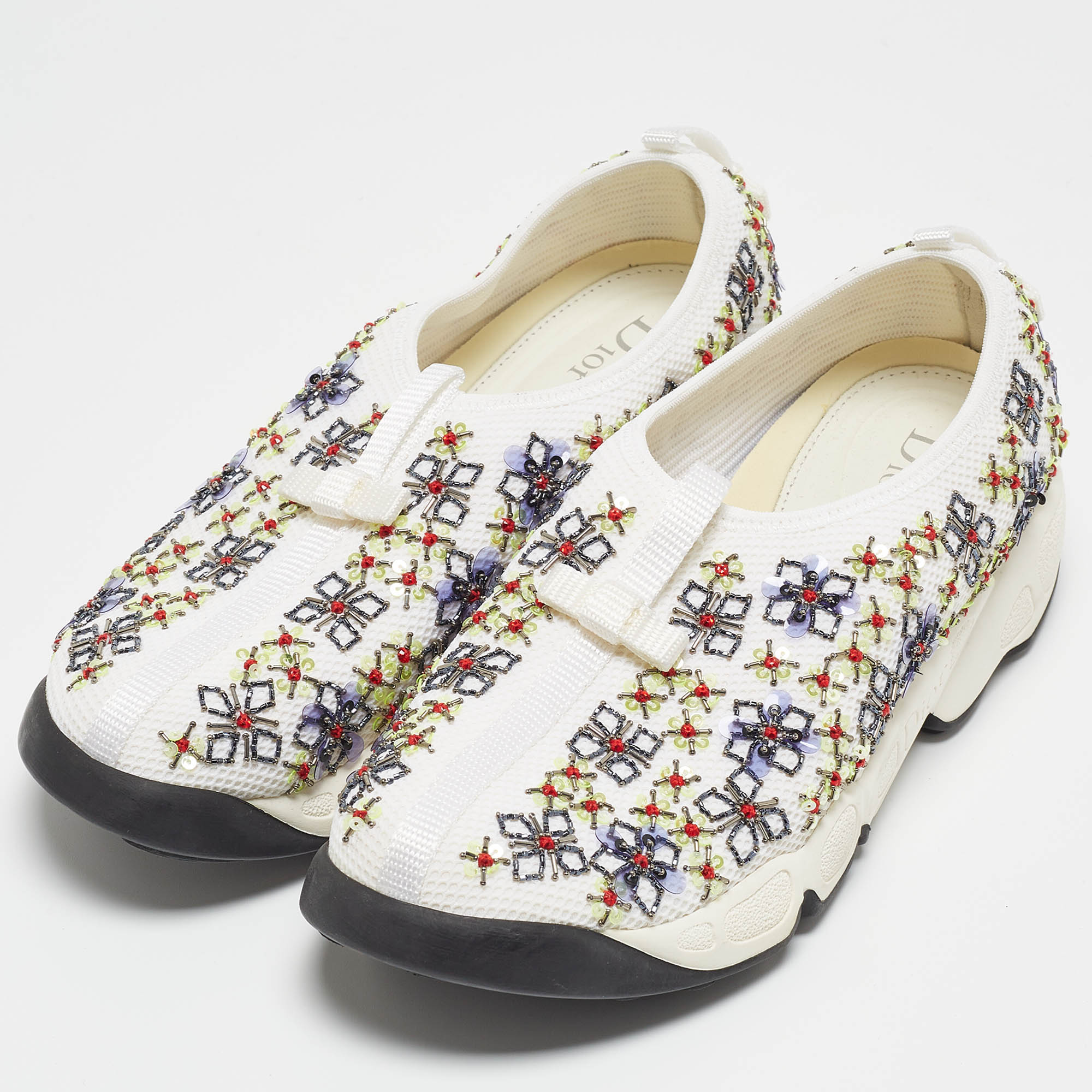 Dior White Mesh Fusion Embellished Low Top Sneakers Size 
Dior White Mesh Fusion Embellished Low Top Sneakers Size