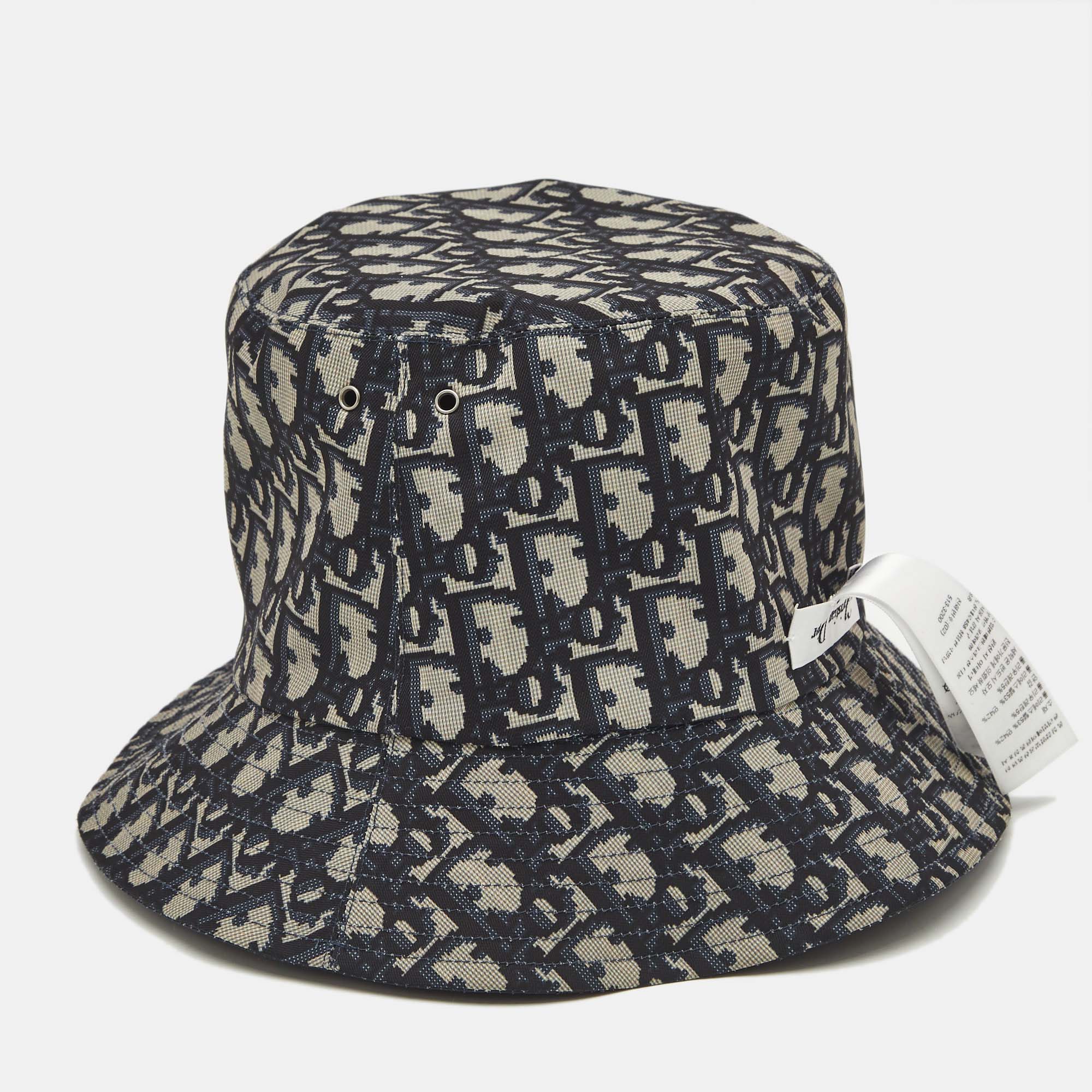 Christian Dior Navy Blue Synthetic Reversible Teddy-D Oblique Bucket Hat Size 57
Christian Dior Navy Blue Synthetic Reversible Teddy-D Oblique Bucket Hat Size 57