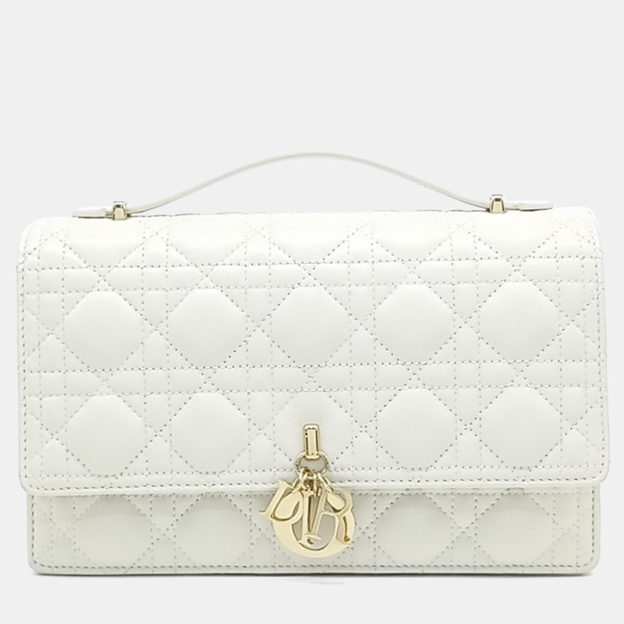 Dior White Leather Miss Dior Top Handle Clutch and Crossbody Bag
Dior White Leather Miss Dior Top Handle Clutch and Crossbody Bag