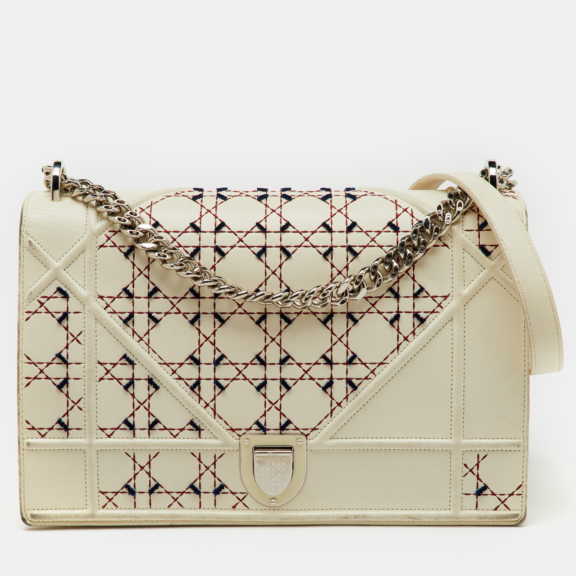 Dior Off White Cannage Stitched Leather Large Diorama Flap Shoulder Bag
Dior Off White Cannage Stitched Leather Large Diorama Flap Shoulder Bag