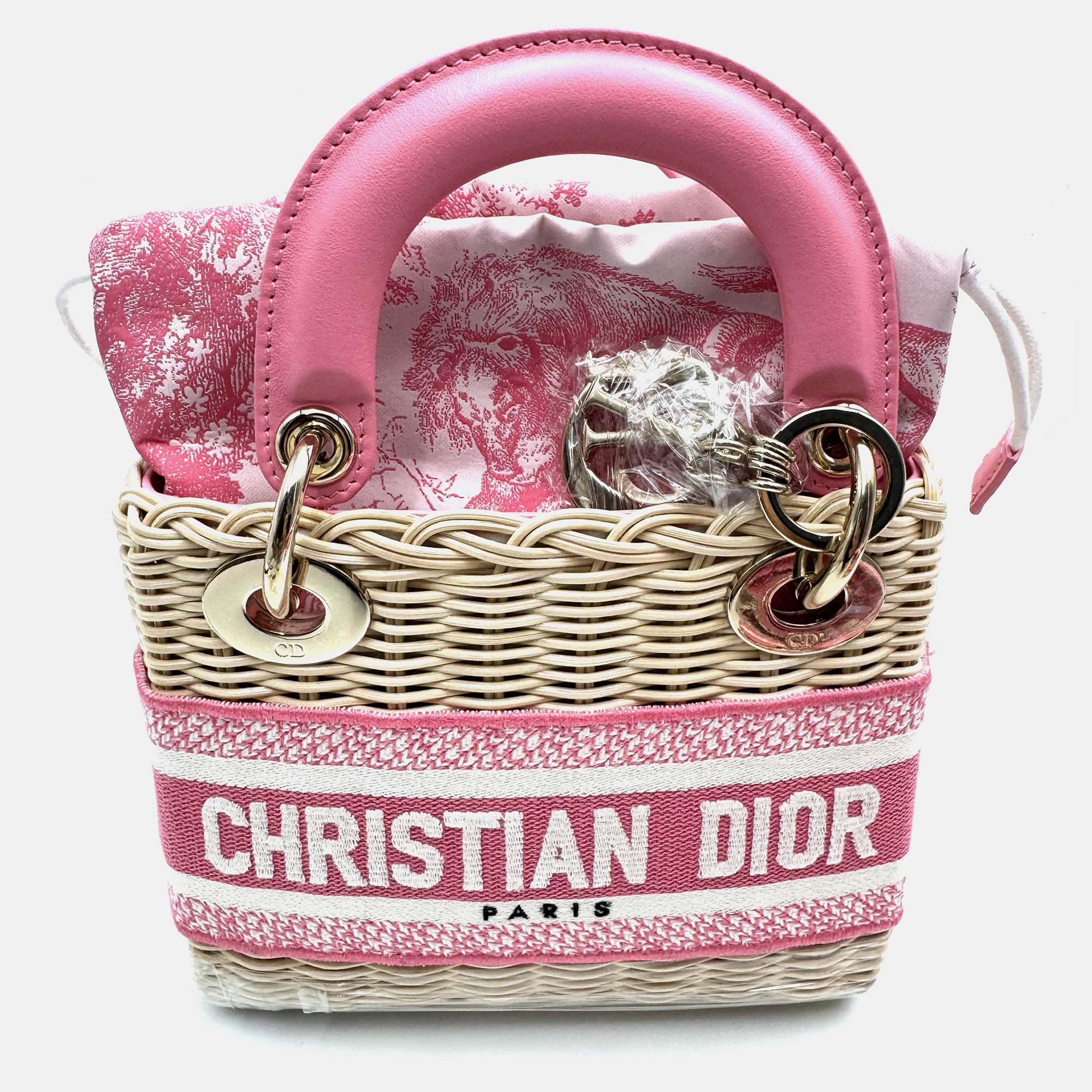 Dior Wicker Lady Dior Pink Natural Rattan and Aquamarina Toile de Jouy Tote Bag
Dior Wicker Lady Dior Pink Natural Rattan and Aquamarina Toile de Jouy Tote Bag
