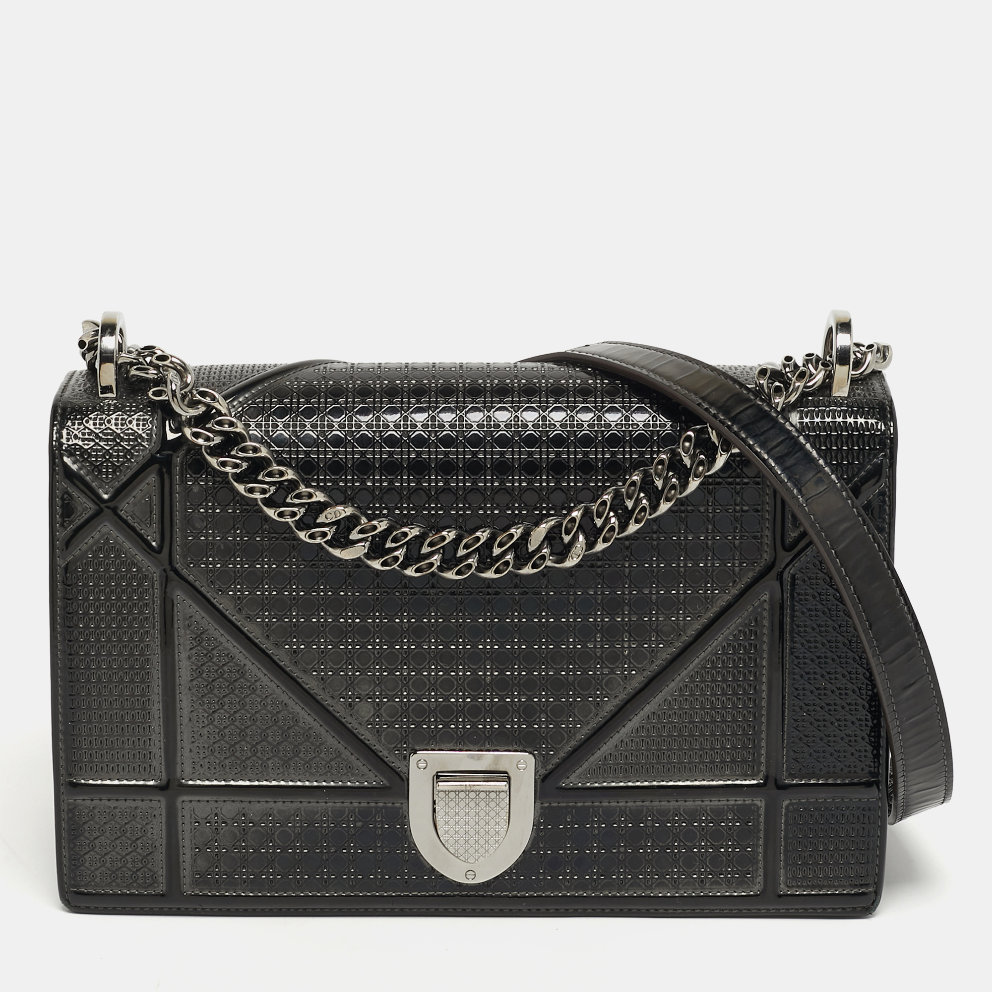 Dior Diorama Dark Grey Metallic Micro Cannage Patent Leather Shoulder Bag
Dior Diorama Dark Grey Metallic Micro Cannage Patent Leather Shoulder Bag