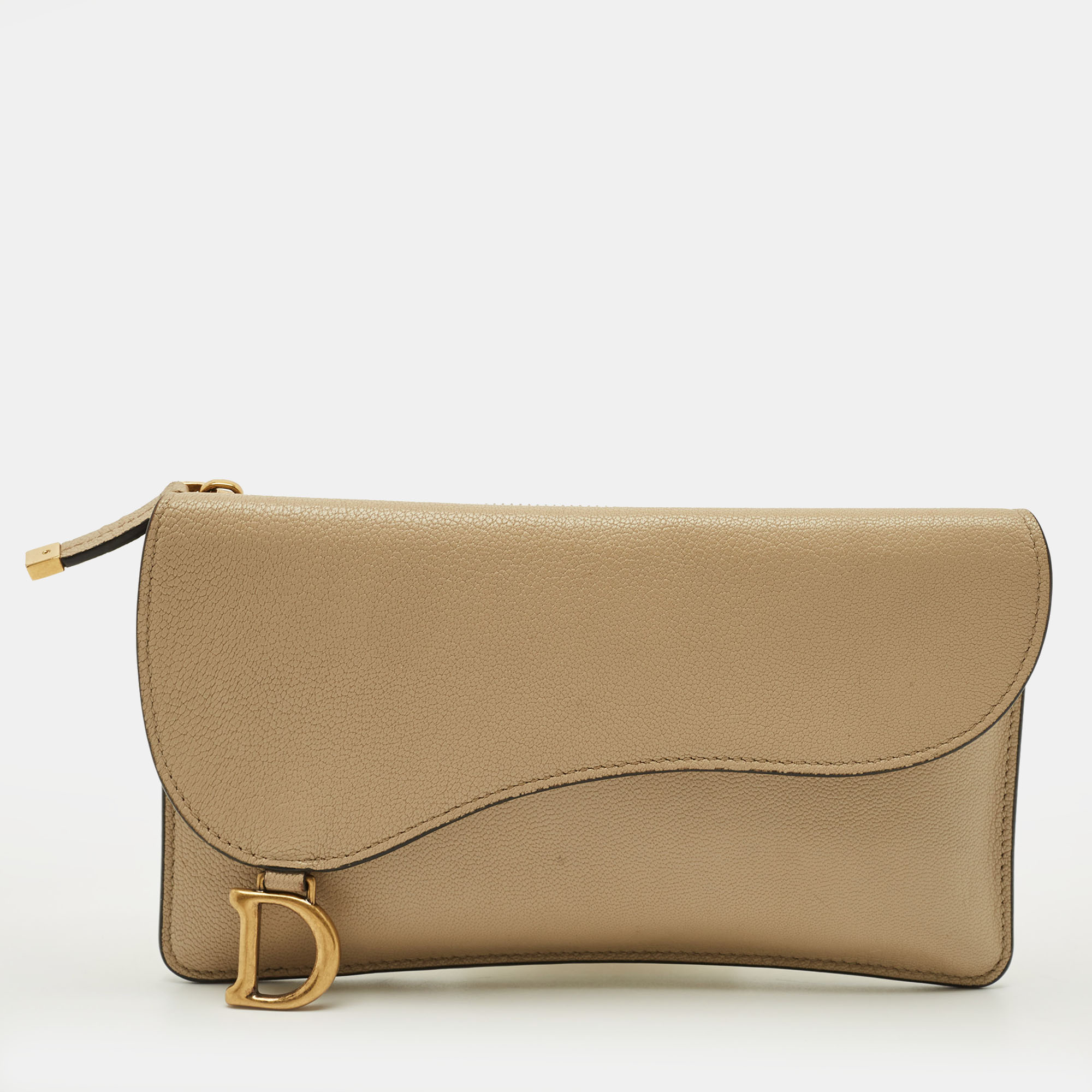 Dior Saddle Cosmos Zipped Beige Leather Continental Wallet
Dior Saddle Cosmos Zipped Beige Leather Continental Wallet