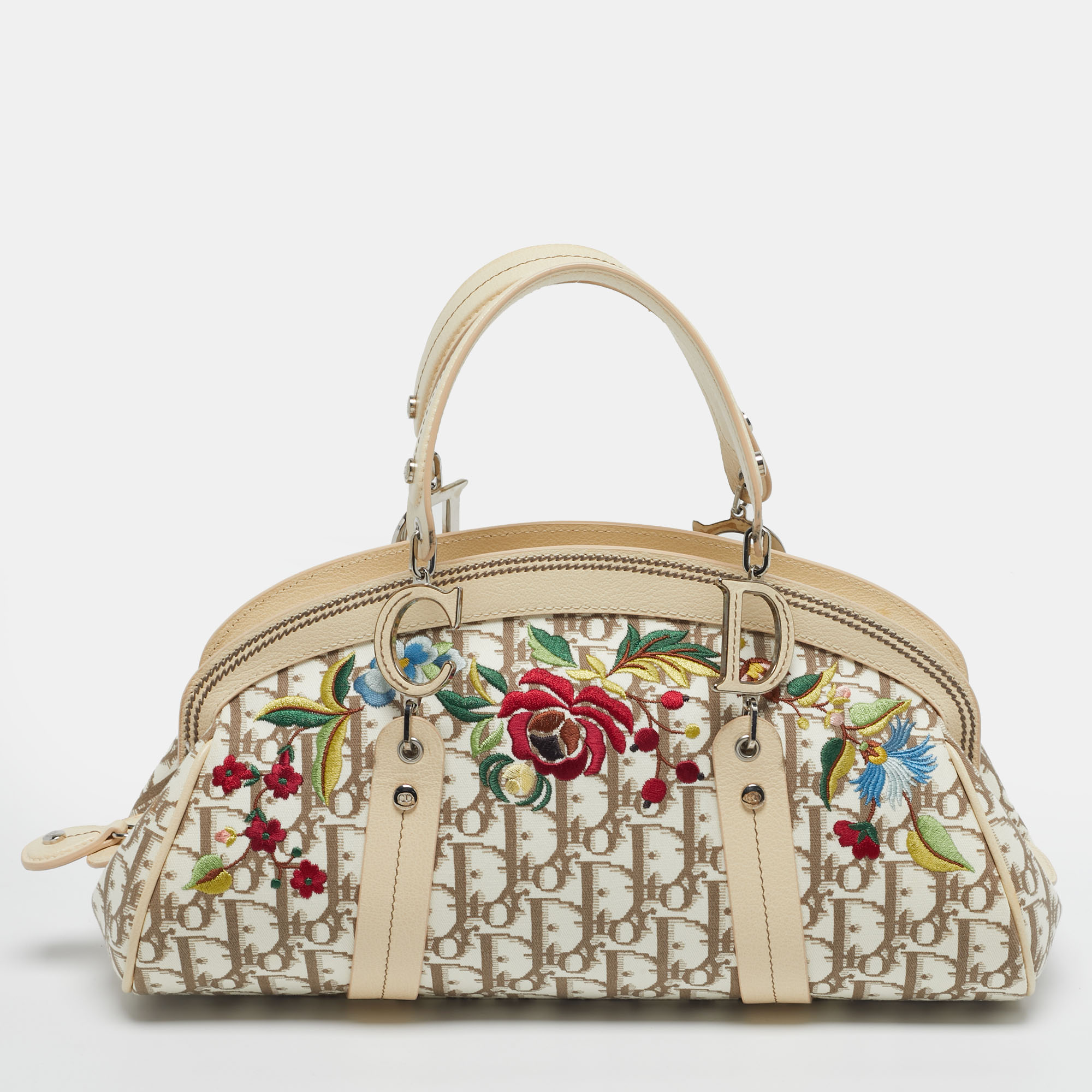 Dior Trotter Ivory/Beige Diorissimo Canvas and Leather Floral Embroidered Satchel, White
Dior Trotter Ivory/Beige Diorissimo Canvas and Leather Floral Embroidered Satchel, White