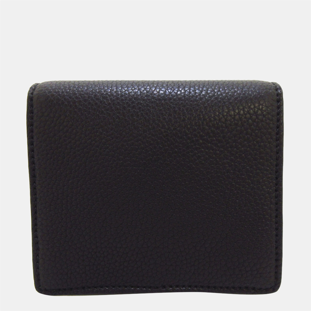 Dior Black/Gold D-Bee Leather Crossbody Bag
Dior Black/Gold D-Bee Leather Crossbody Bag