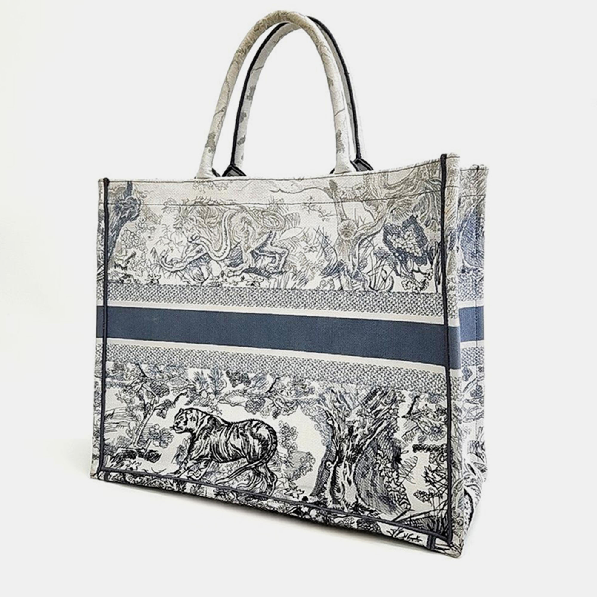 

Christian Dior Book Tote Bag 42 M1286, Grey