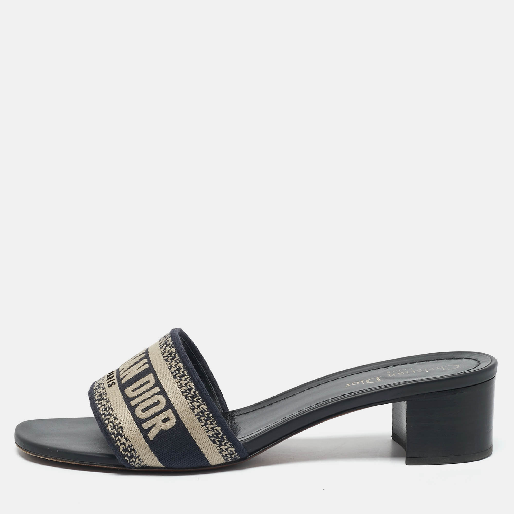 Dior Navy Blue Embroidered Canvas Dway Block Heel Slide Sandals Size
Dior Navy Blue Embroidered Canvas Dway Block Heel Slide Sandals Size