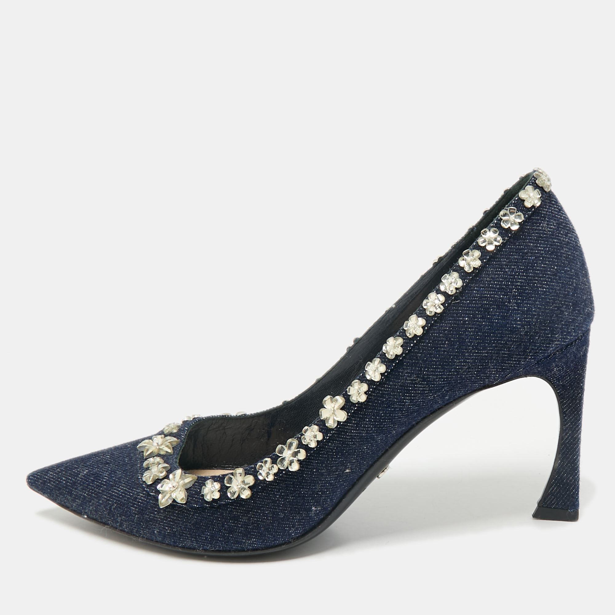 Dior Navy Blue Denim Crystal Embellished Garland Pointed Toe Pumps Size
Dior Navy Blue Denim Crystal Embellished Garland Pointed Toe Pumps Size