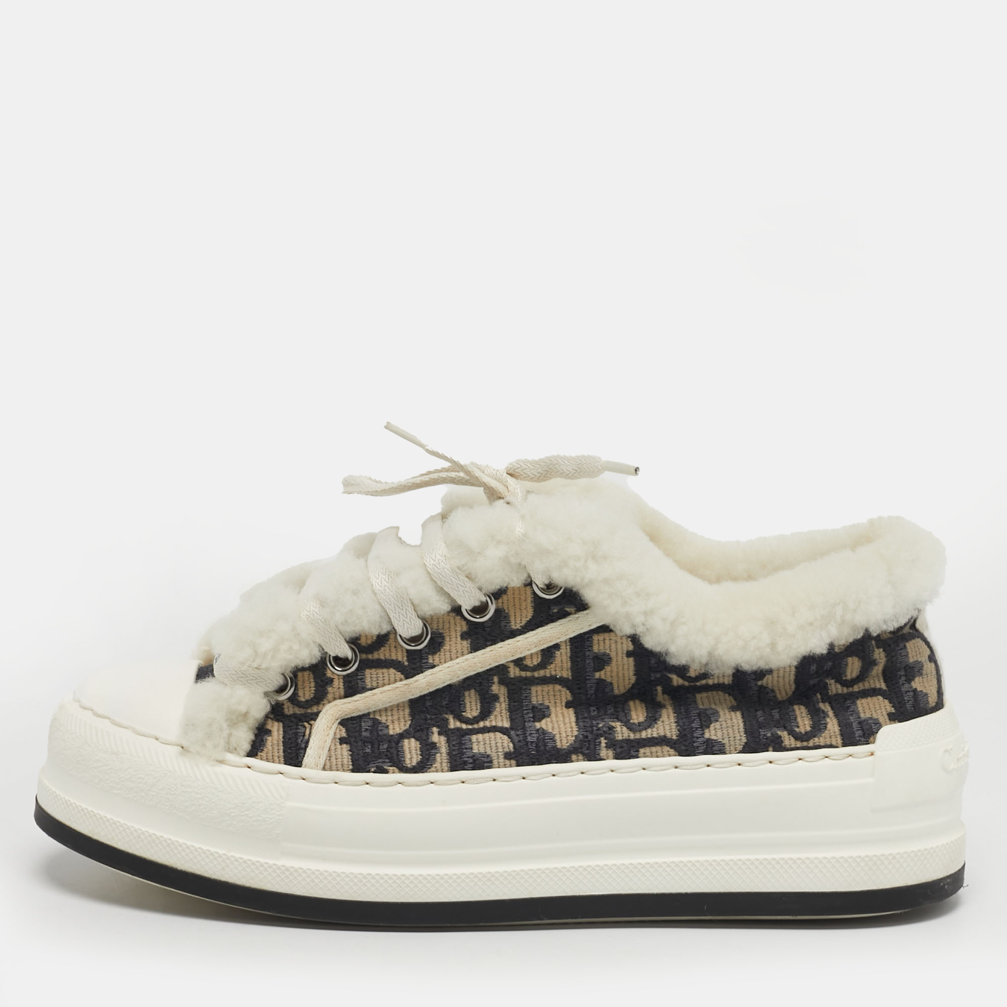 Dior Walk'n'Dior Size Navy Blue Canvas and Shearling Lace Up Sneakers
Dior Walk'n'Dior Size Navy Blue Canvas and Shearling Lace Up Sneakers