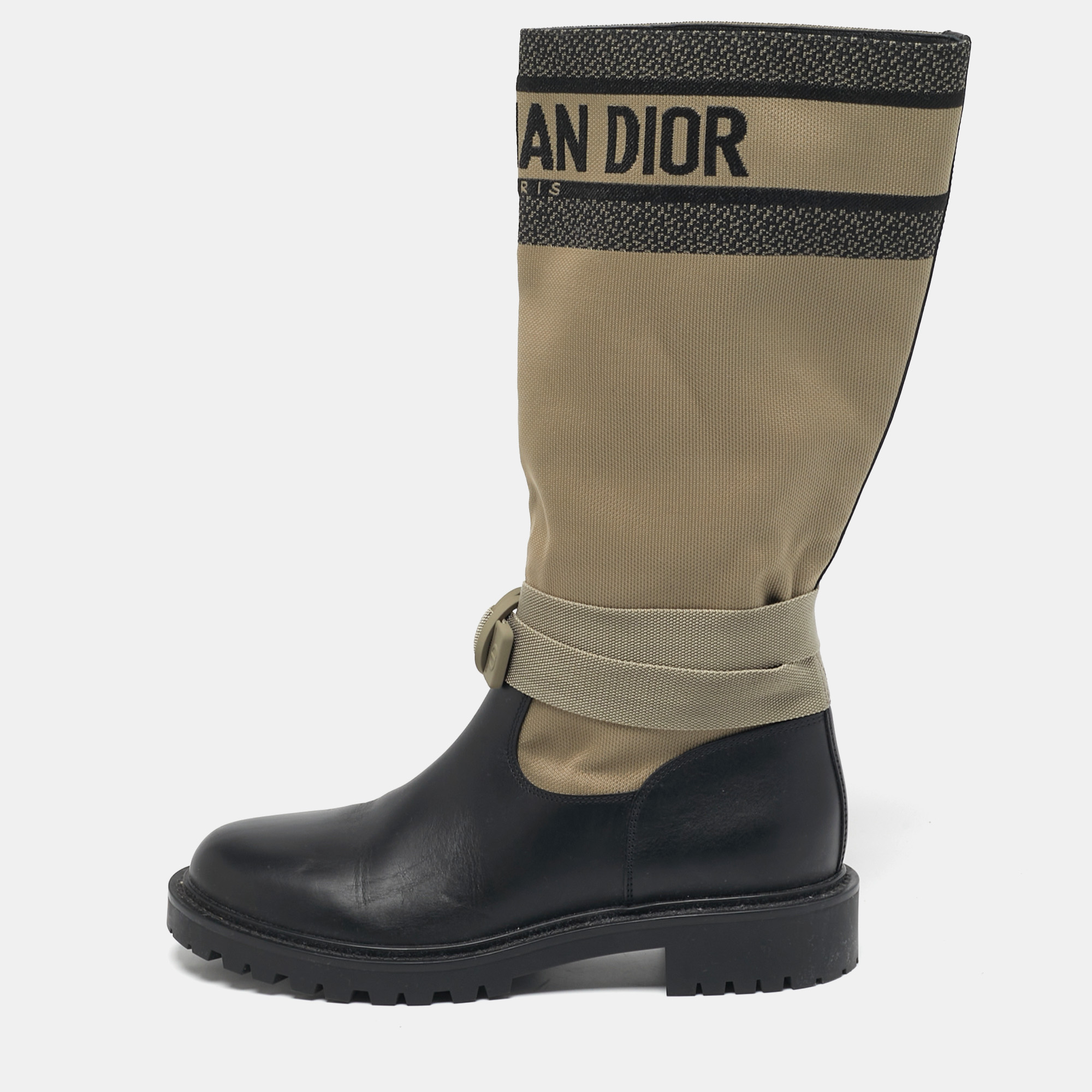 Dior D-major Size Black/Beige Canvas and Leather Mid Calf Boots
Dior D-major Size Black/Beige Canvas and Leather Mid Calf Boots