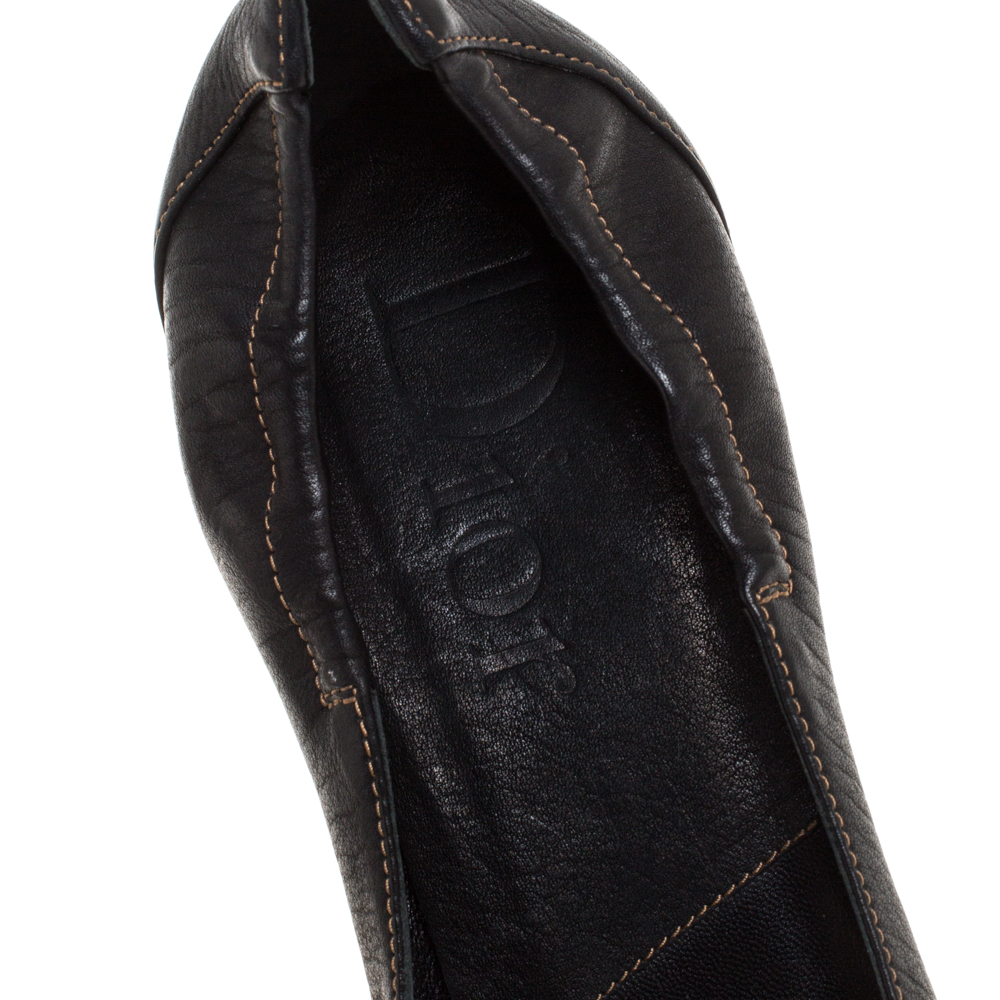 Dior Black Leather Buckle Scrunch Pumps Size 40