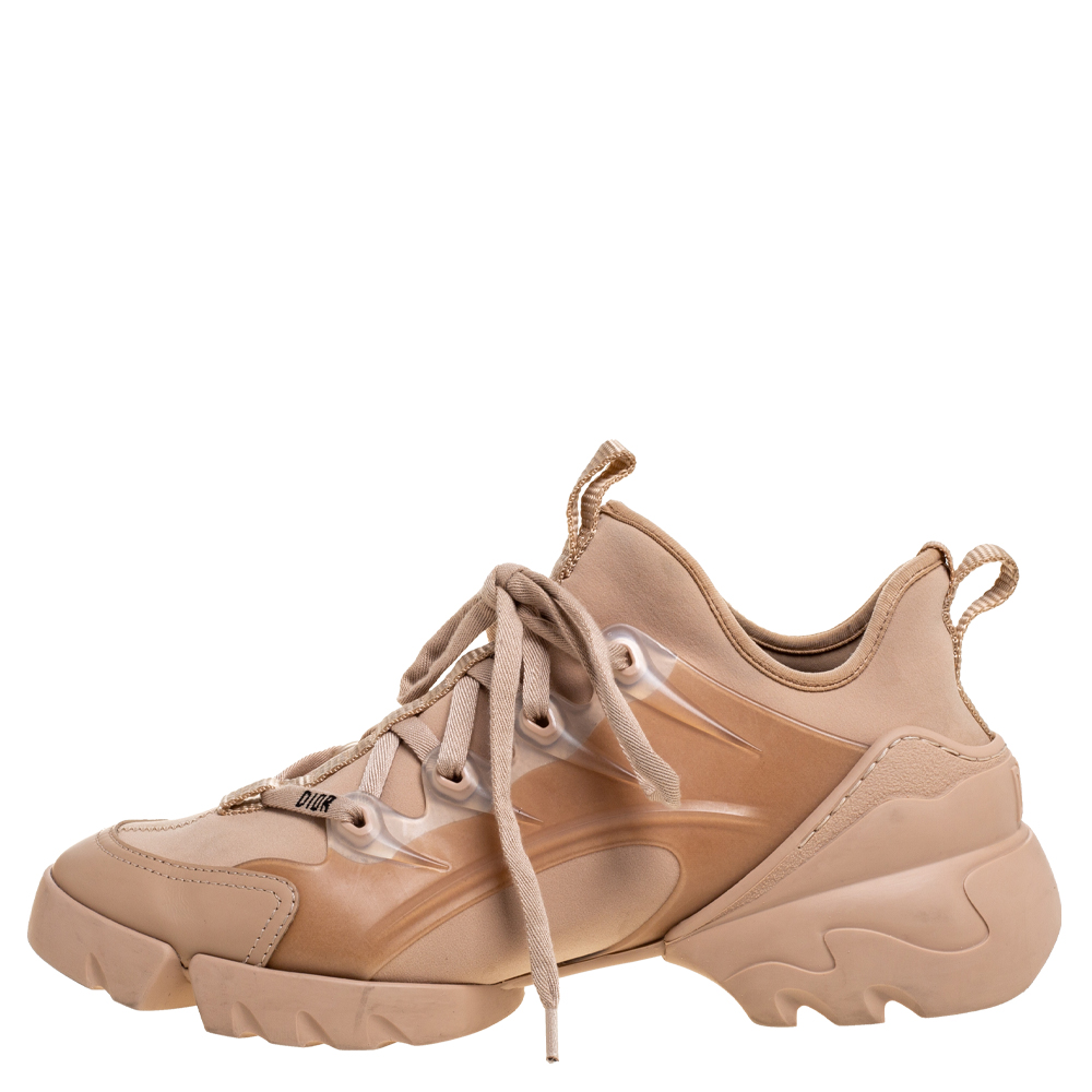 Dior Beige Stretch Fabric And Leather Trim D-Connect Low Top Sneakers Size
Dior Beige Stretch Fabric And Leather Trim D-Connect Low Top Sneakers Size