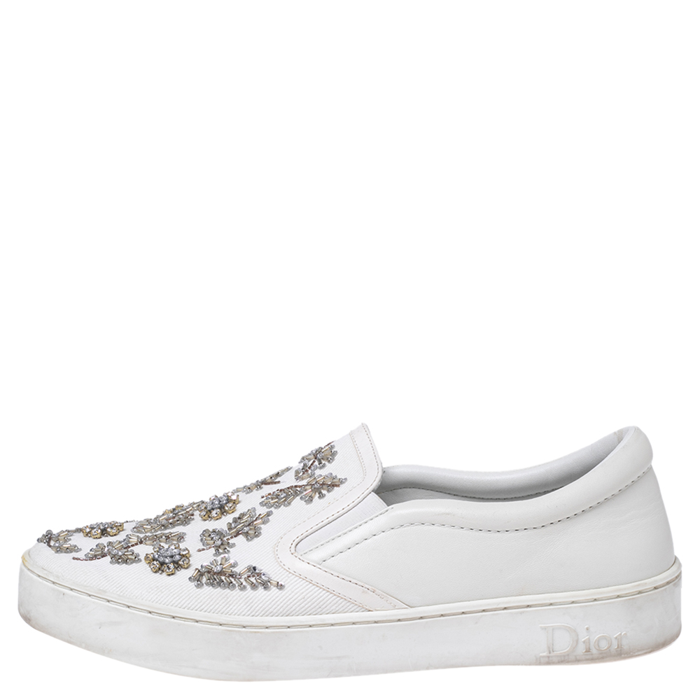 Dior White Canvas And Leather Embroidered Slip On Sneakers Size
Dior White Canvas And Leather Embroidered Slip On Sneakers Size