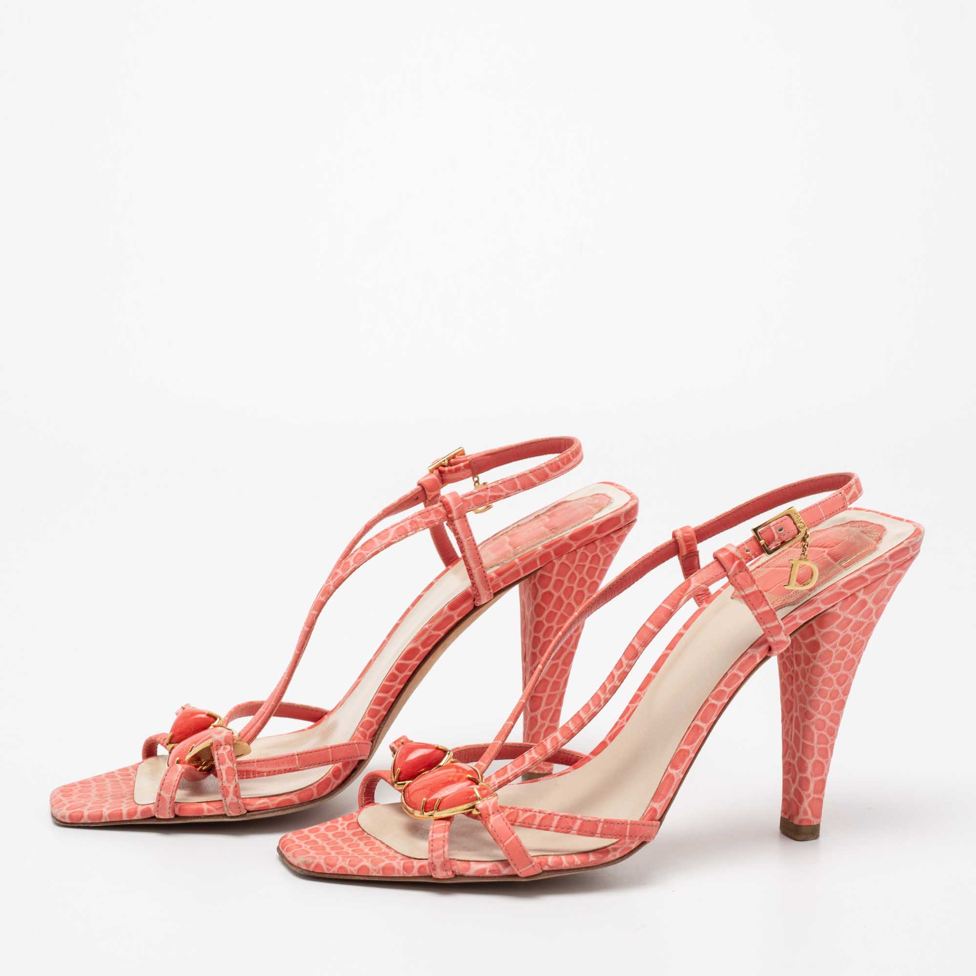 Dior Peach Pink Snake Print Leather Crystal Embellished Slingback Sandals Size
Dior Peach Pink Snake Print Leather Crystal Embellished Slingback Sandals Size