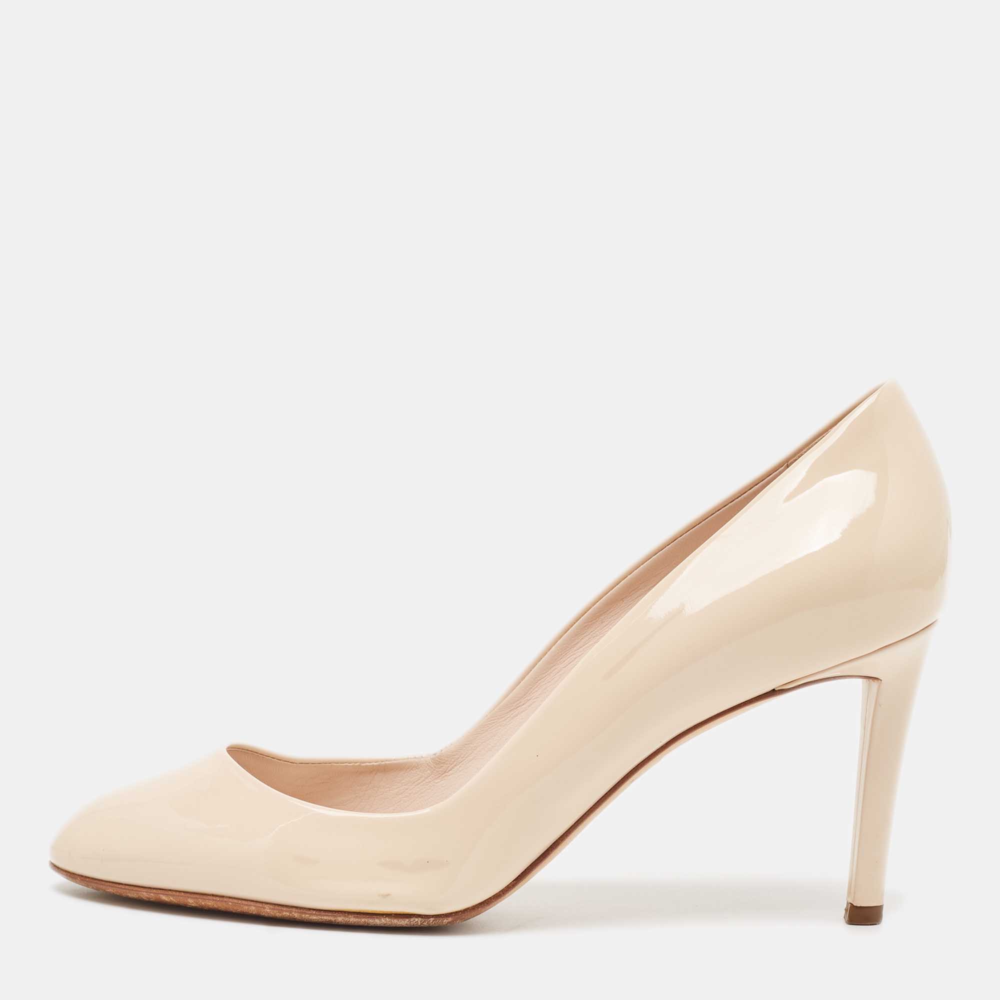 Dior beige patent leather round toe pumps size 38
